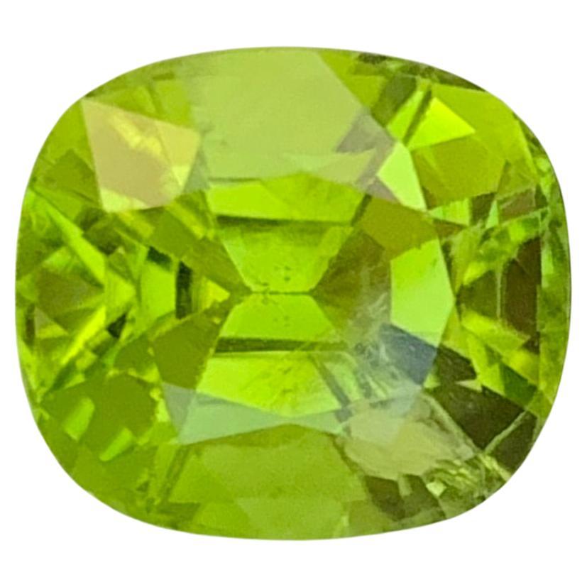 Stunning Natural Faceted Green Peridot Ring Gemstone 6.05 Carats  For Sale