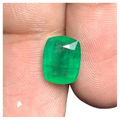 Stunning Natural Loose Emerald Cushion Shape Ring Gem from Swat Mine 2.30 Carat