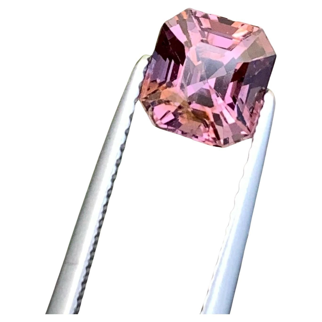 Stunning Natural Purplish Pink Spinel 1.75 CT Fancy Asscher Cut For Jewelry Size For Sale