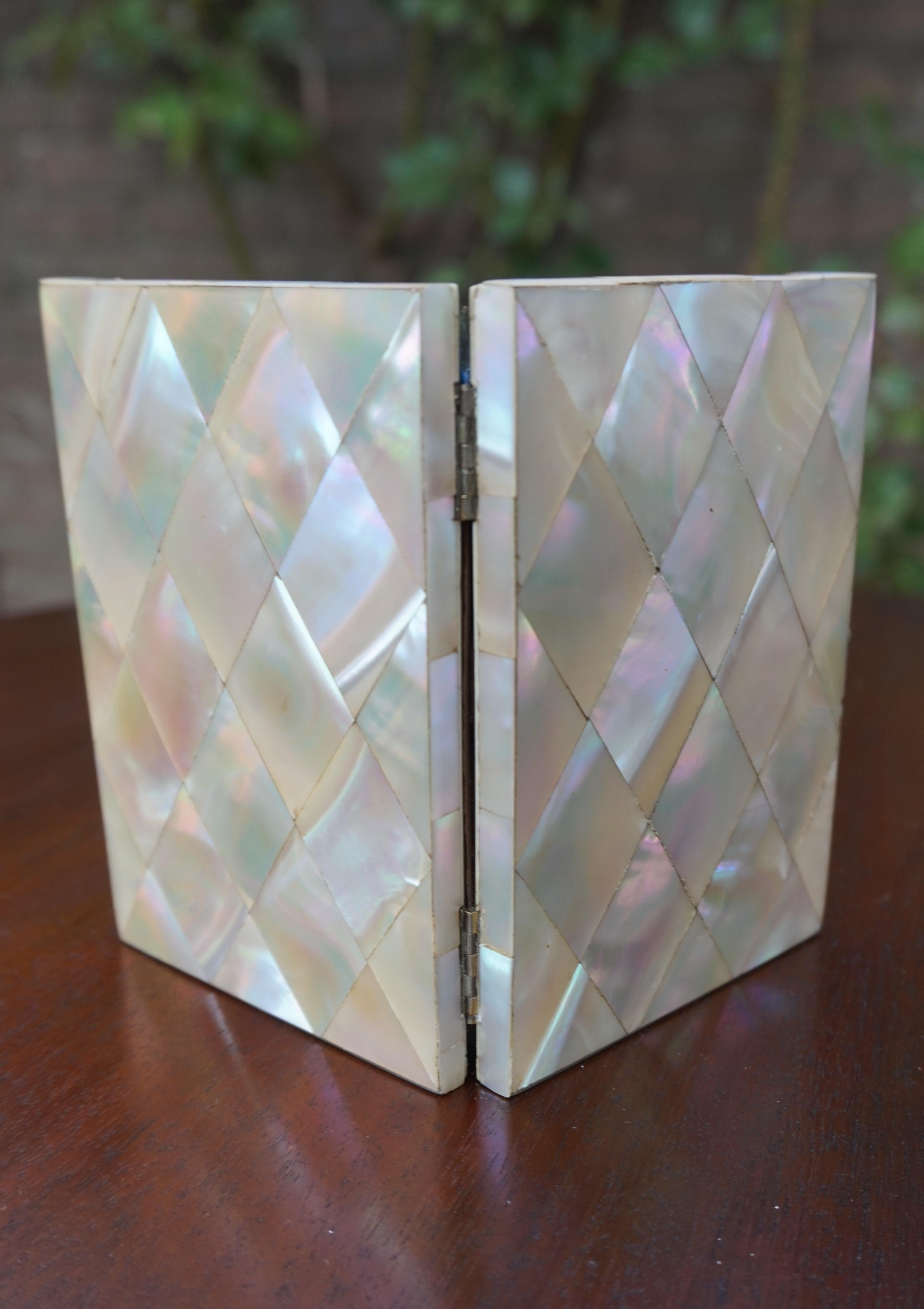 Stunning & Near Mint Condition Mid-19th Century Mother of Pearl Card Case / Box 4