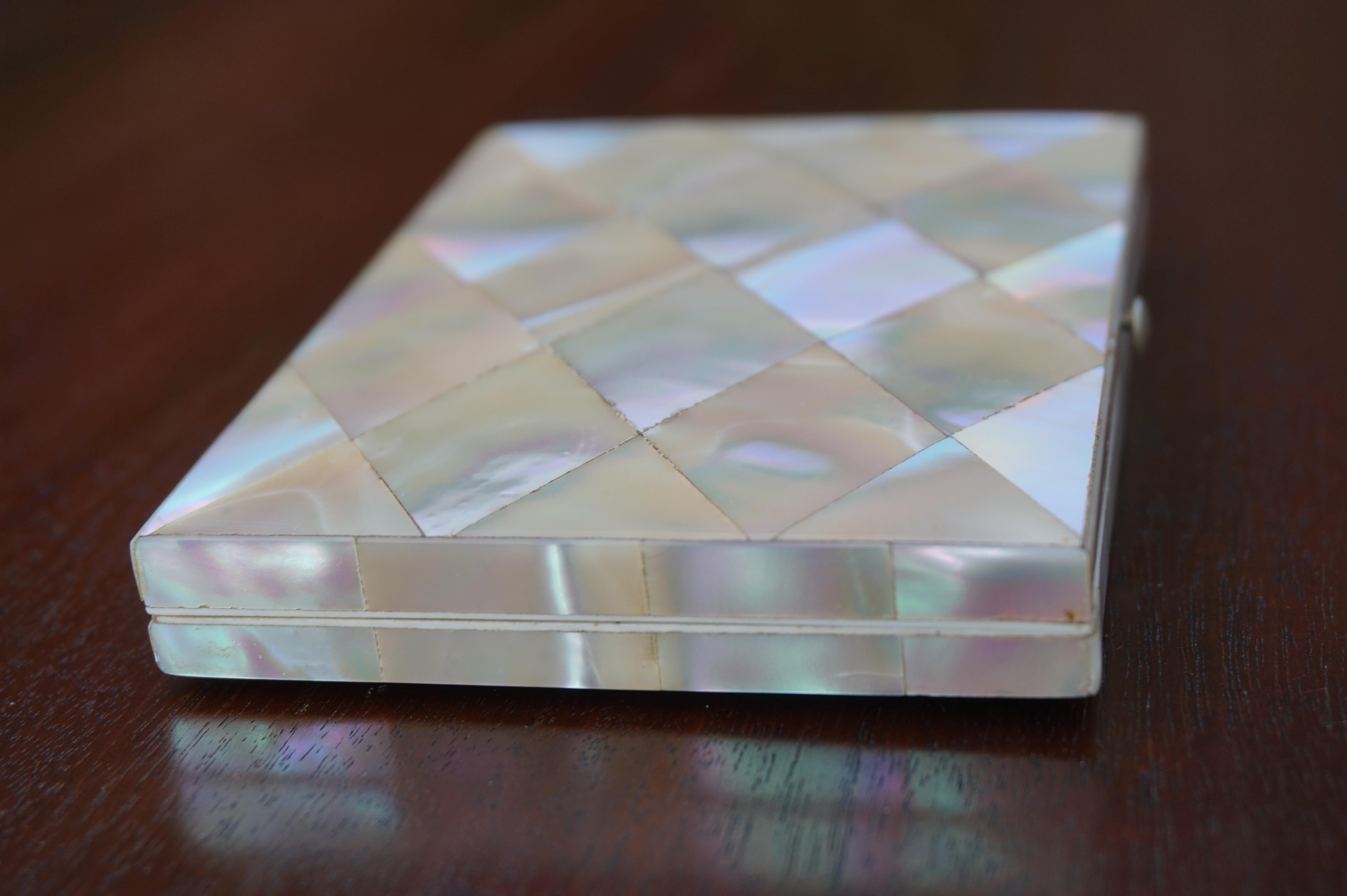 Dutch Stunning & Near Mint Condition Mid-19th Century Mother of Pearl Card Case / Box
