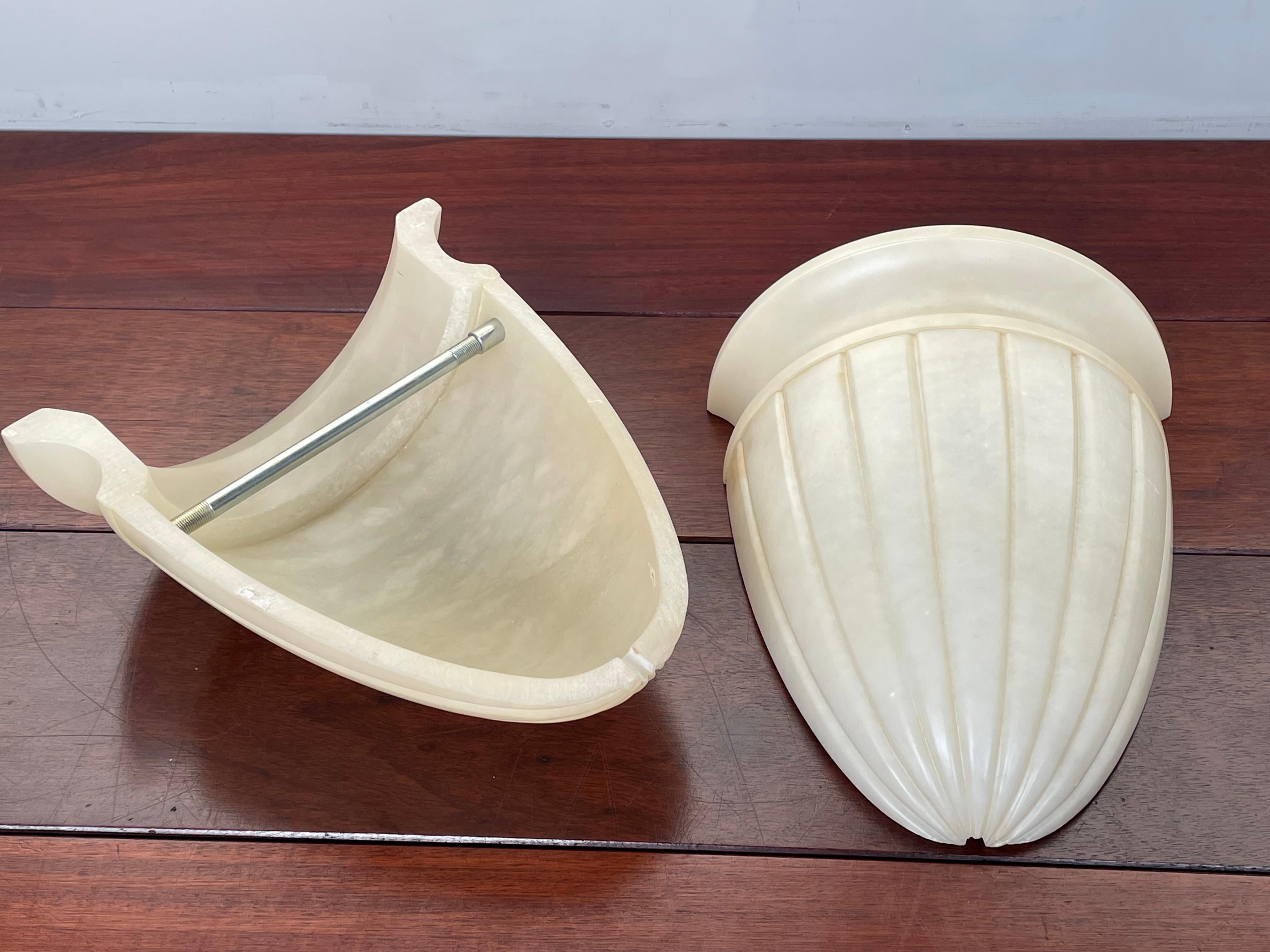 Stunning Set of 3 Midcentury Made, Large Size Hand Carved Alabaster Wall Sconces In Excellent Condition For Sale In Lisse, NL