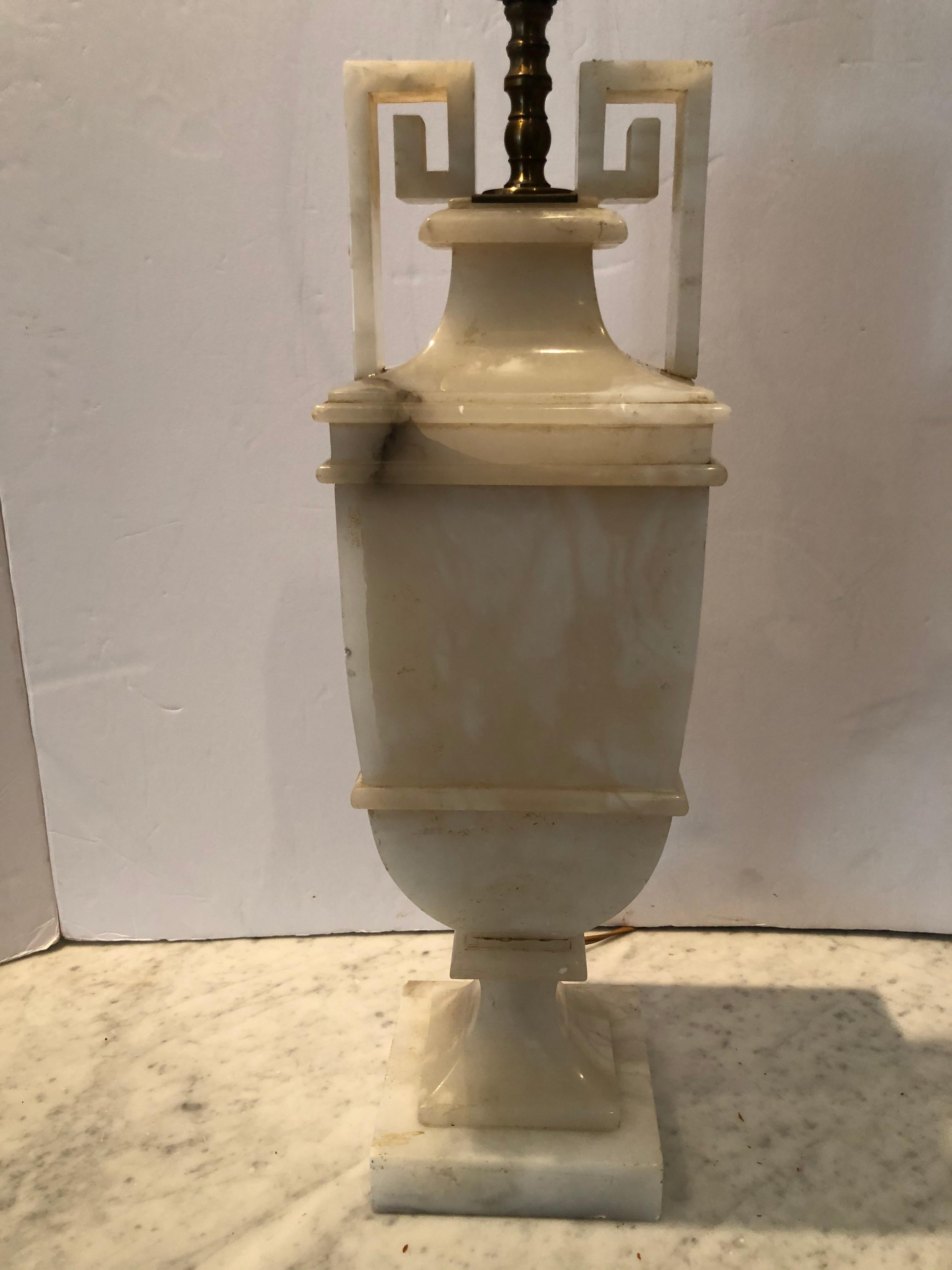 Stunning Neoclassical Style Greek Key Alabaster Table Lamp In Excellent Condition In Hopewell, NJ