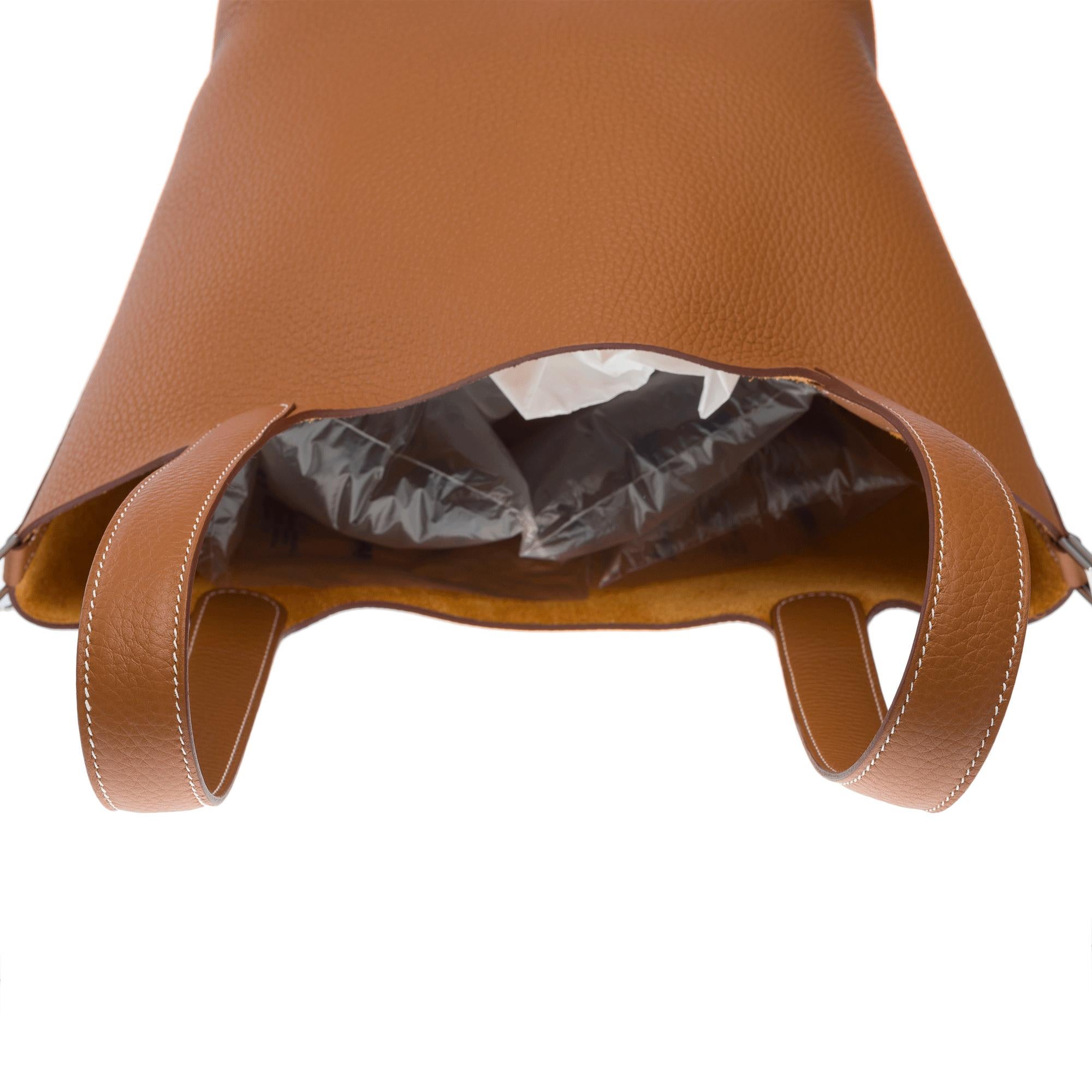 Stunning New Hermès Picotin 22 Lock in Gold Taurillon Clemence leather , PHW 5