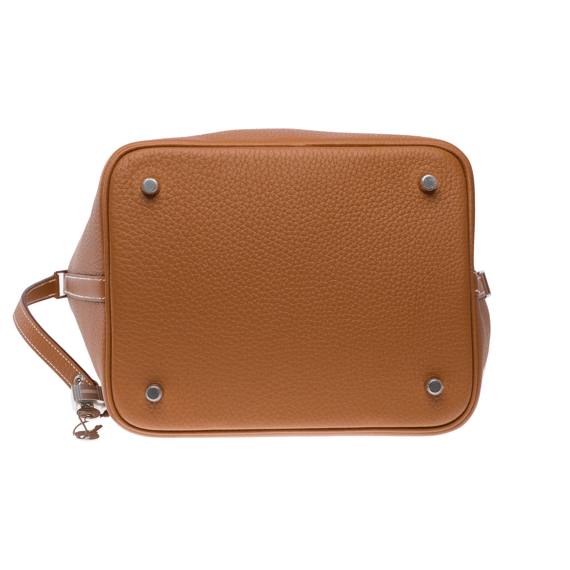 Stunning New Hermès Picotin 22 Lock in Gold Taurillon Clemence leather , PHW 6