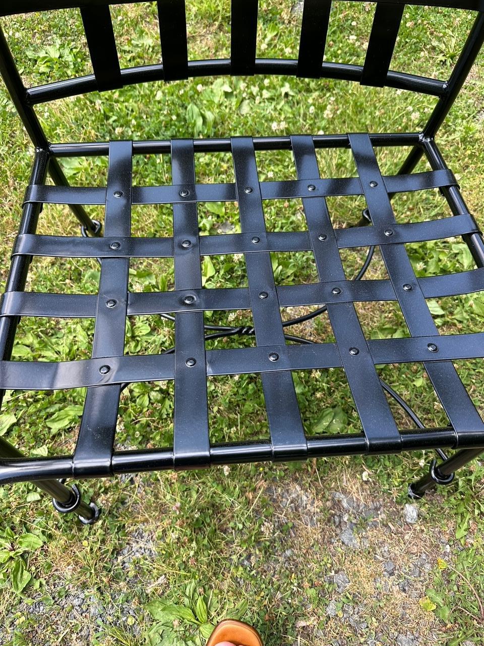 Impresionante Juego de Comedor para Patio Jordan Marrón Negro con Nuevo Recubrimiento de Polvo Estadounidense en venta