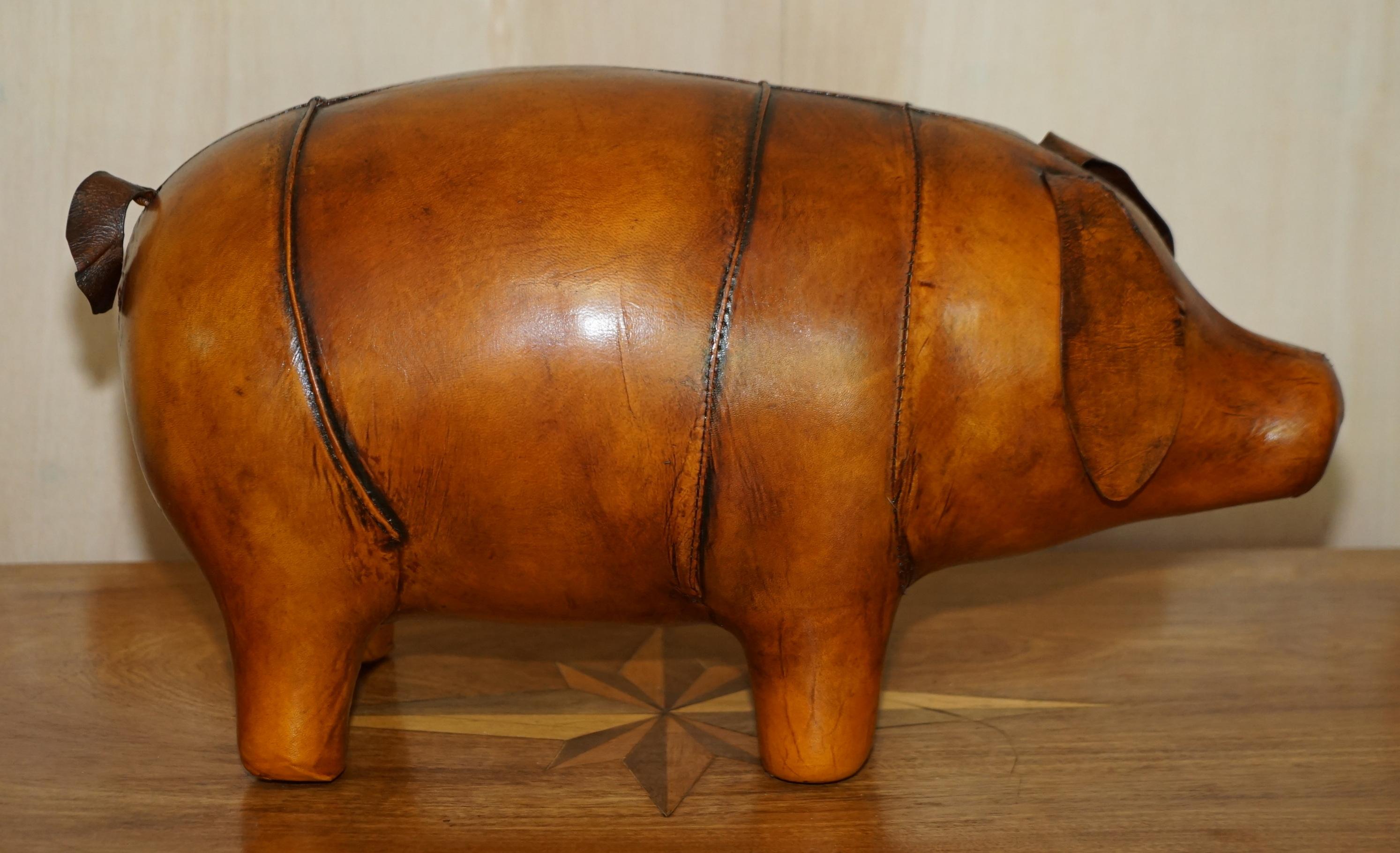 pig foot stool