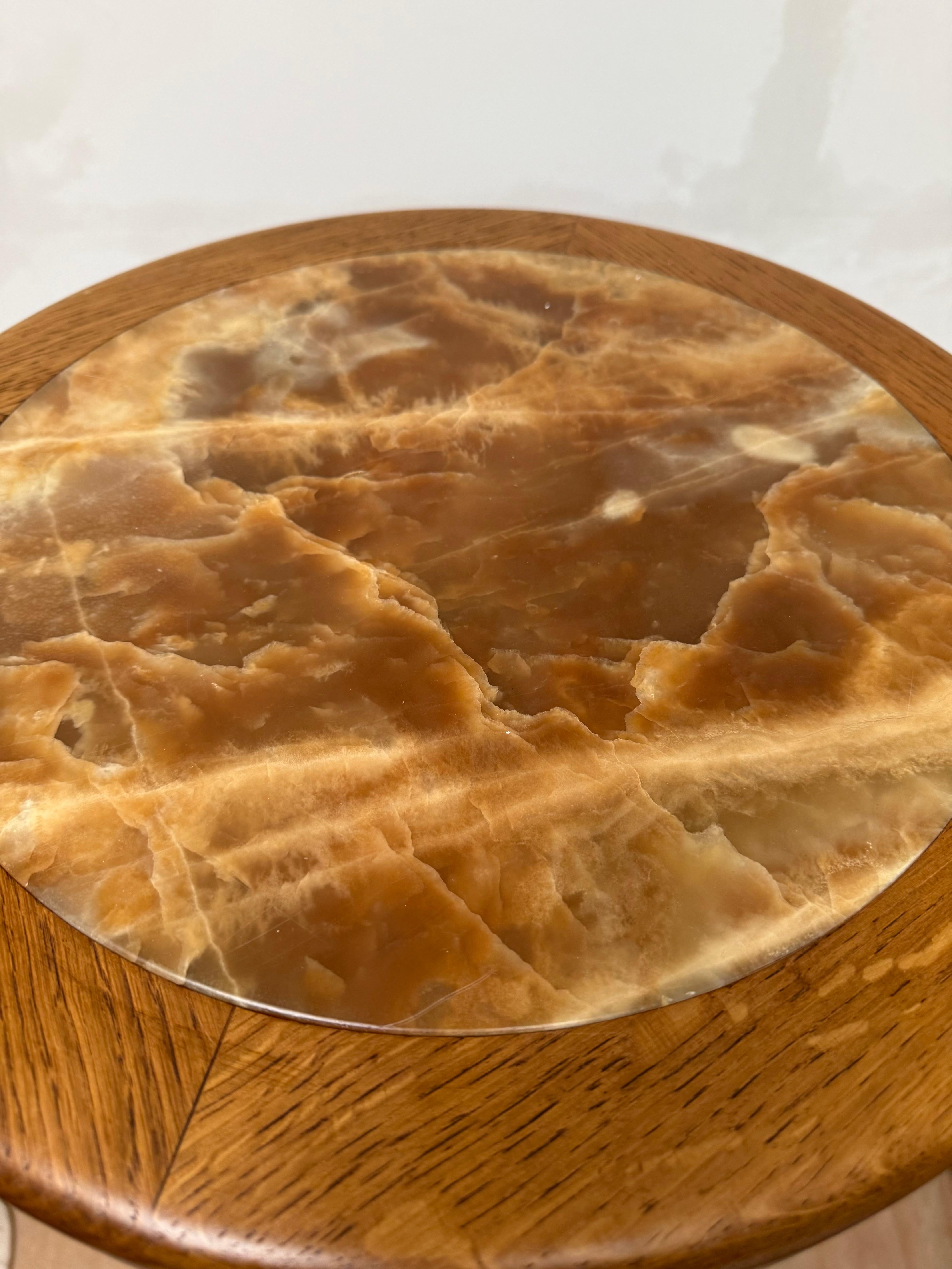 Stupendo tavolino rotondo / tavolo da vino / portapiante in Oak e bronzo con aquila calva in vendita 3