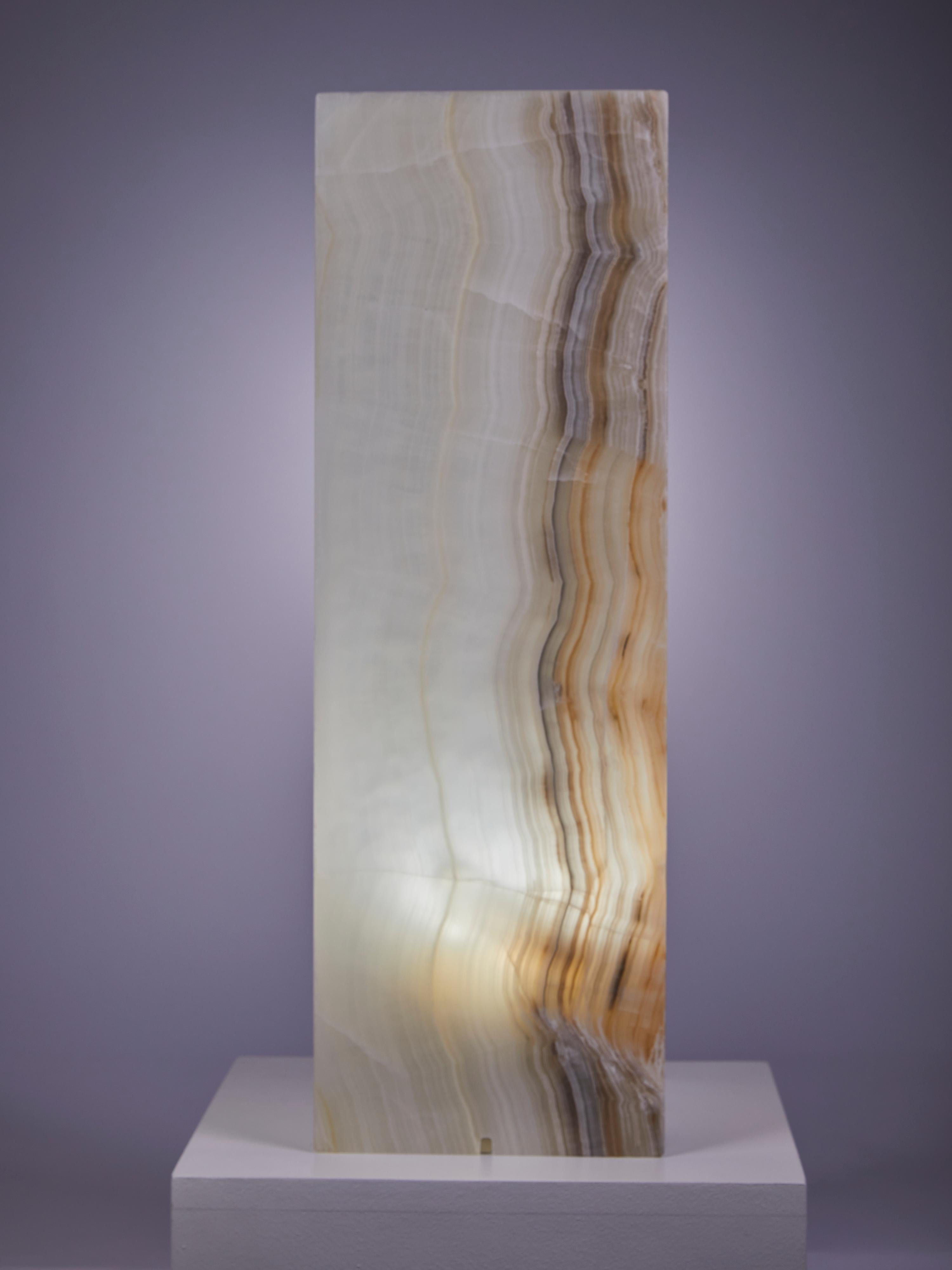 Stunning Onyx Lamp In Excellent Condition For Sale In London, GB
