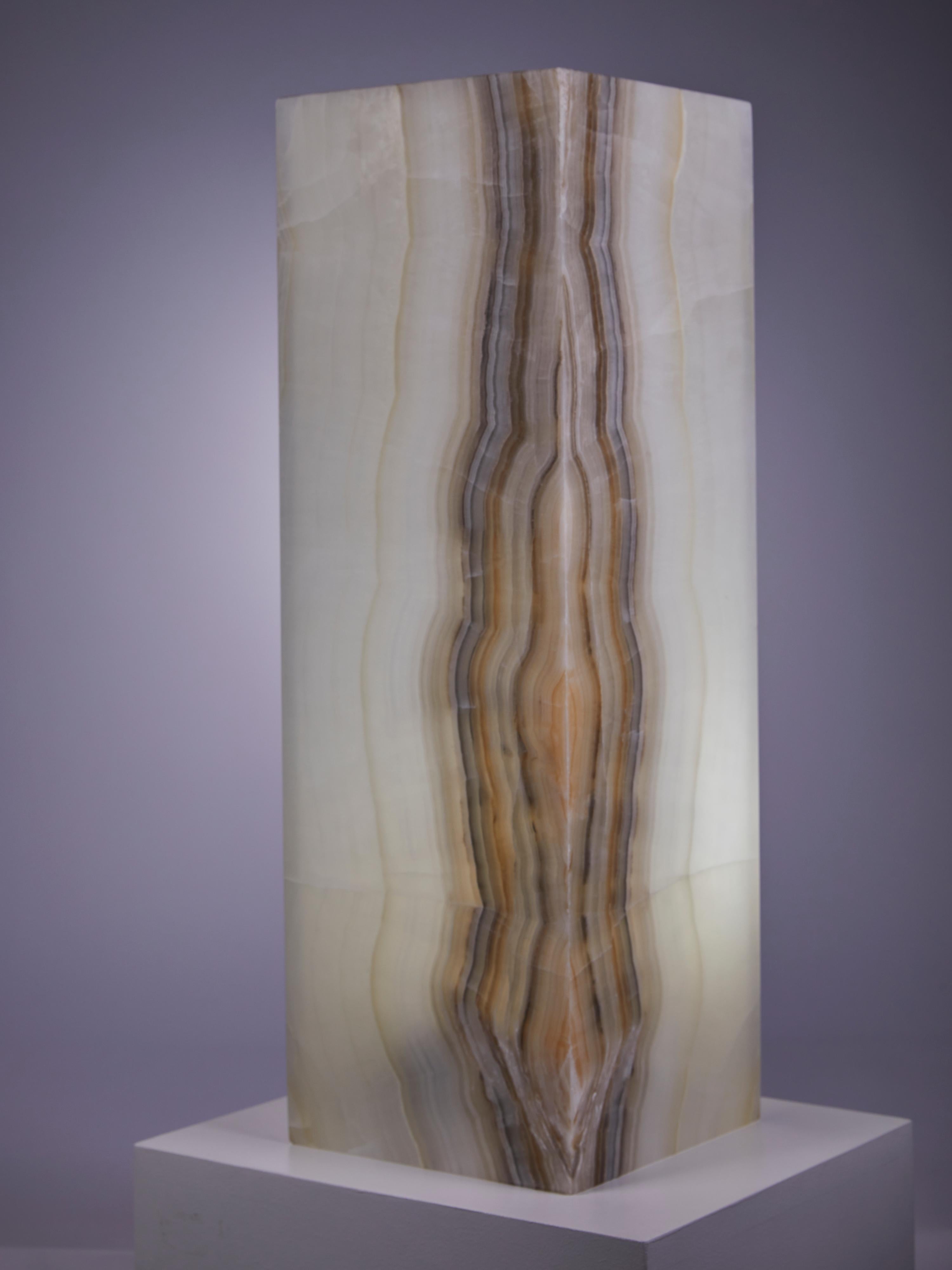 Stunning Onyx Lamp For Sale 3