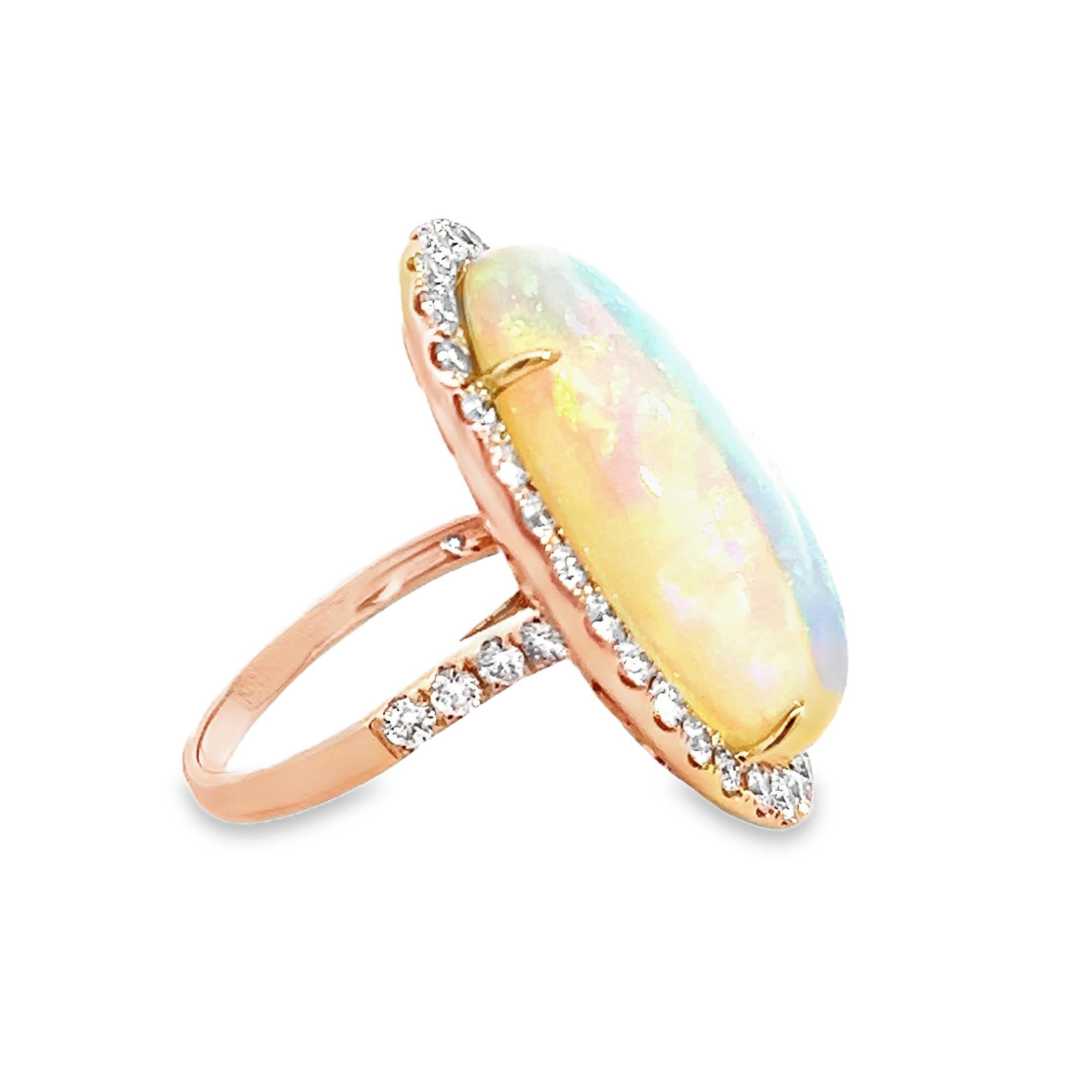 Atemberaubender Ring mit Opal und Diamant Damen im Angebot