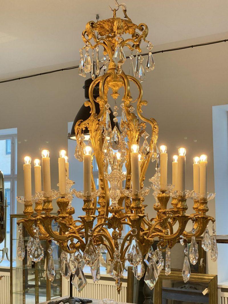 French Stunning Opulant Chandelier, 1890, France For Sale