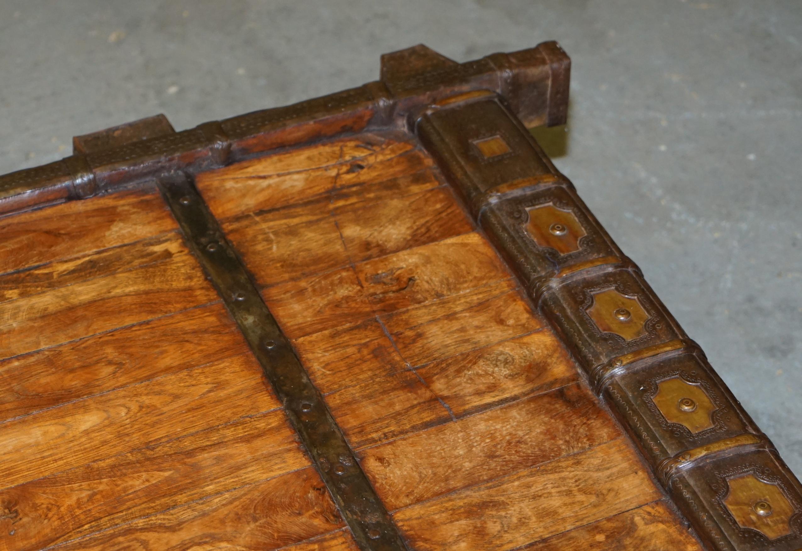 Metal ANTIQUE TIBETAN CAMEL OR OX CART RECLAiMED WOOD & METAL BOUND COFFEE TABLE For Sale