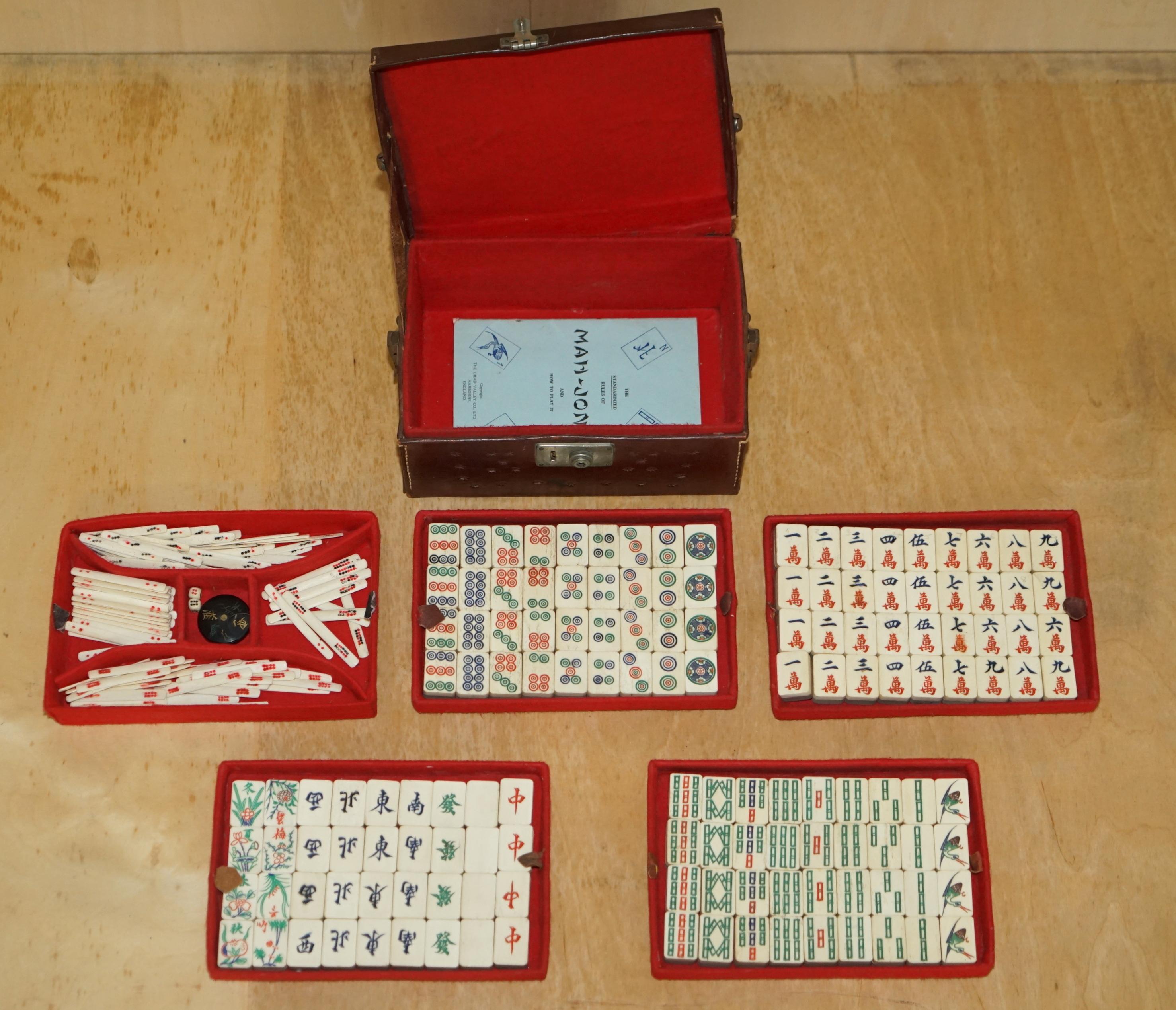 Atemberaubende Original Chinese circa 1900-1920 Mahjong Set einschließlich Zähler (Handgefertigt) im Angebot
