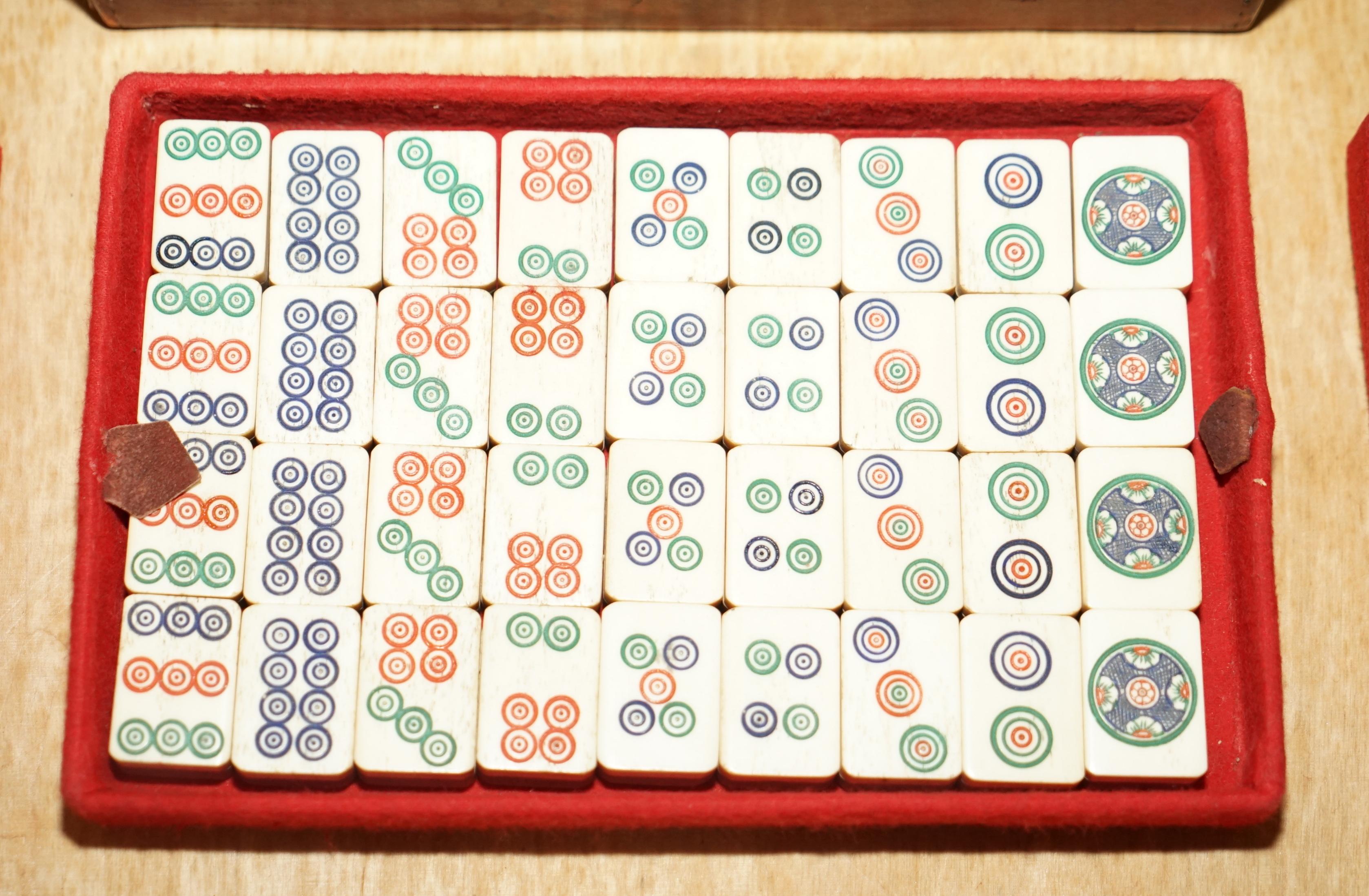 Early 20th Century Stunning Original Chinese circa 1900-1920 Mahjong Set Including Counters For Sale