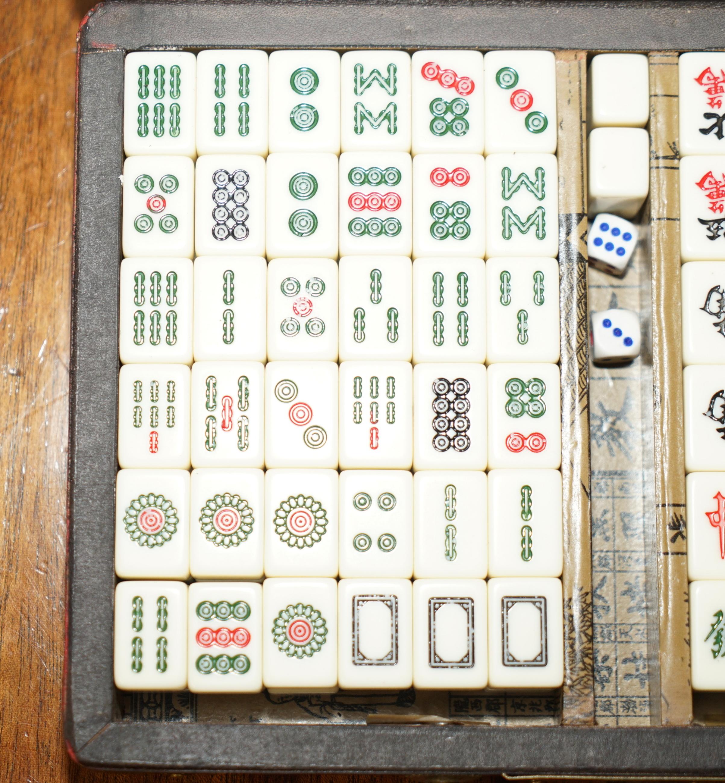 STUNNING ORIGINAL CHINESE CIRCA 1950's MAHJONG SET INCLUDING DICE 2