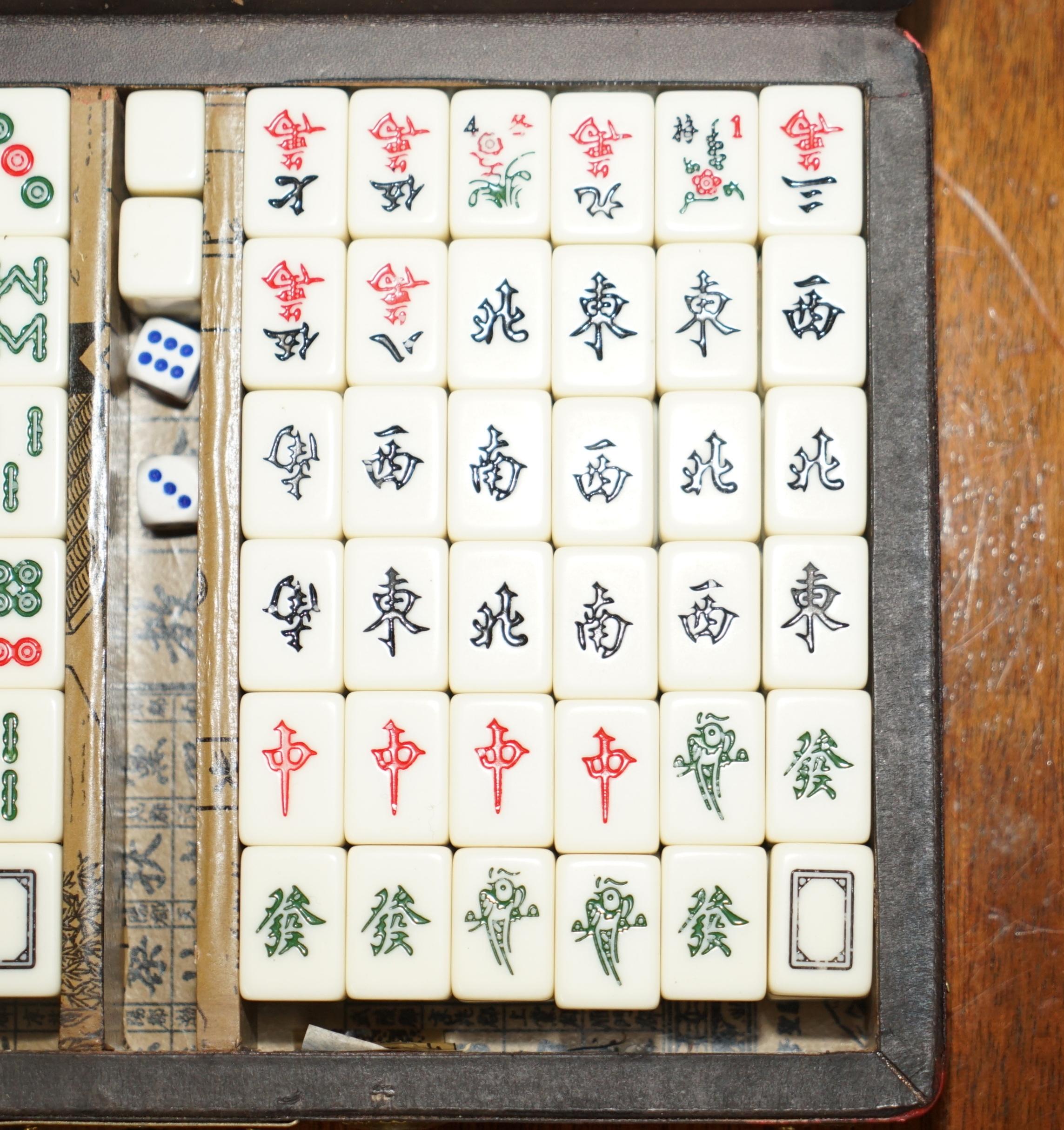 STUNNING ORIGINAL CHINESE CIRCA 1950's MAHJONG SET INCLUDING DICE 4