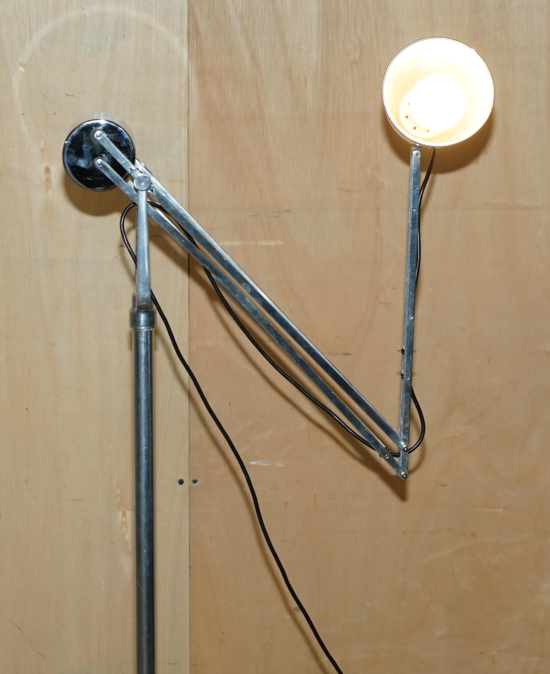 STUNNING FLOOR LAMP COUNTERPOISE ORIGINAL CIRCA 1950'S HANDRILL & HORSTMANN en vente 4
