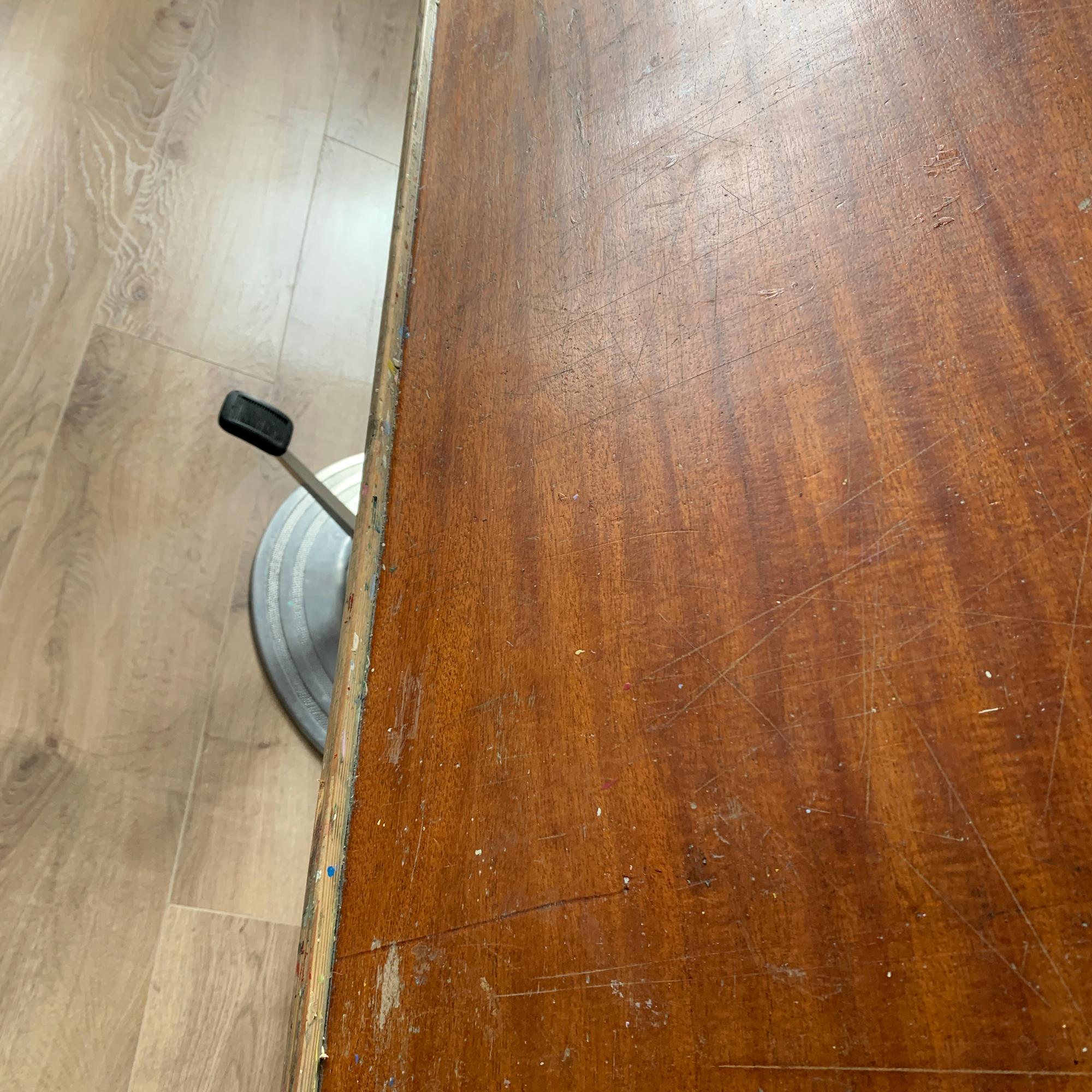 nike table