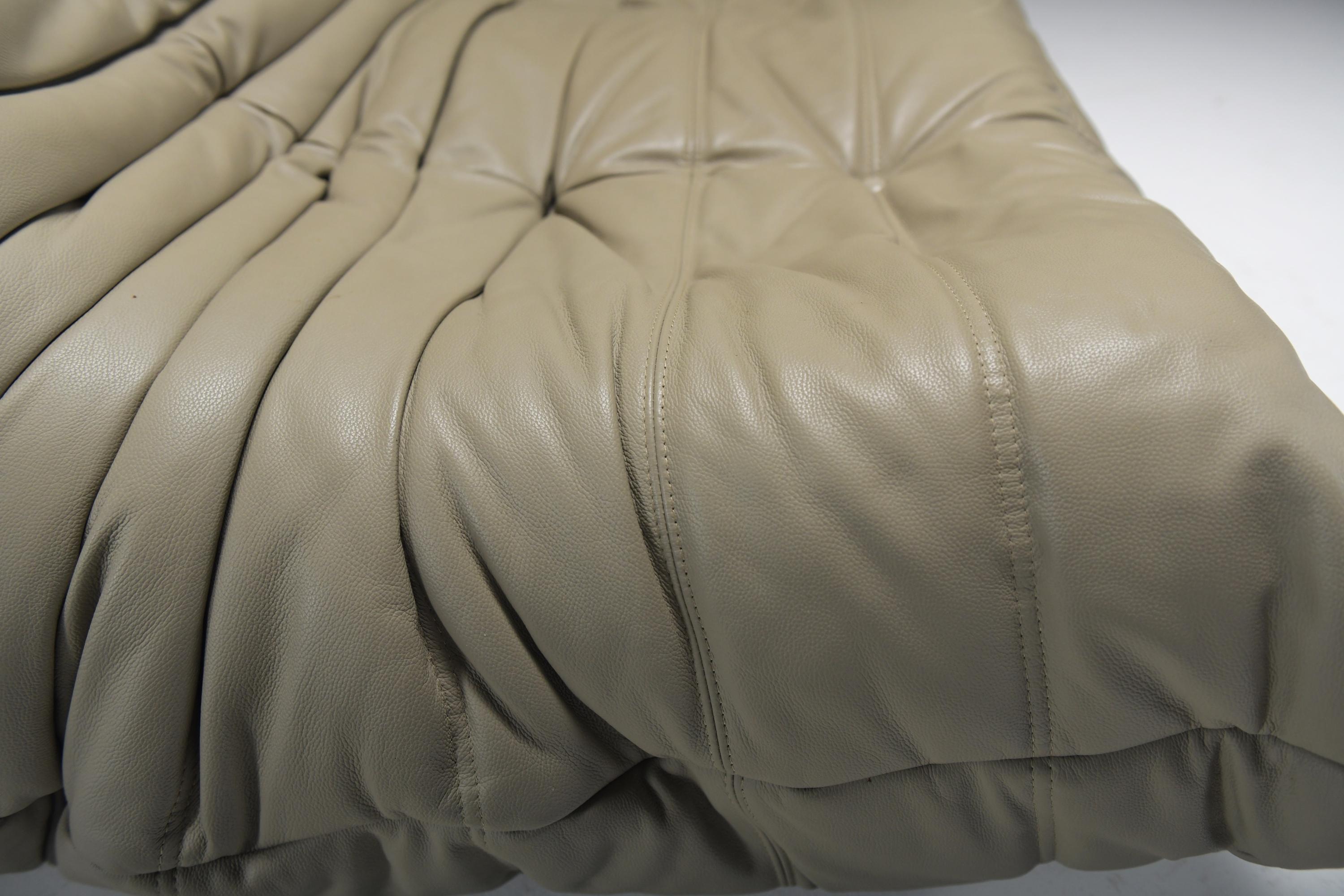 Stunning, original Togo (2011) in khaki leather by Michel Ducaroy - Ligne Roset 6