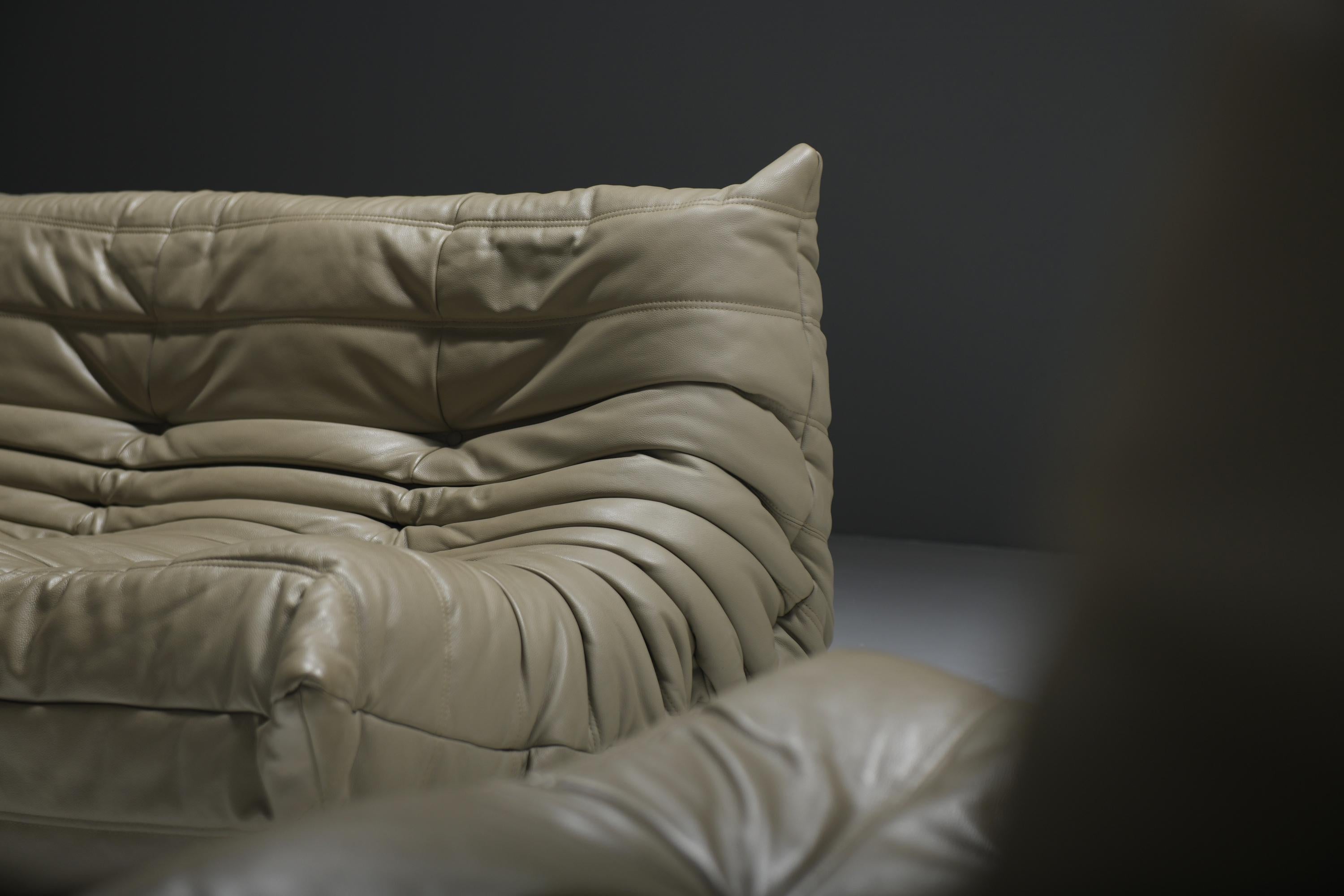 Stunning, original Togo (2011) in khaki leather by Michel Ducaroy - Ligne Roset 8