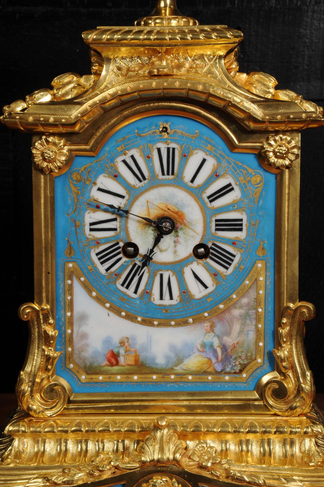 Impresionante Reloj de Ormolu y Porcelana de Sevres Boudoir Antique French en venta 4