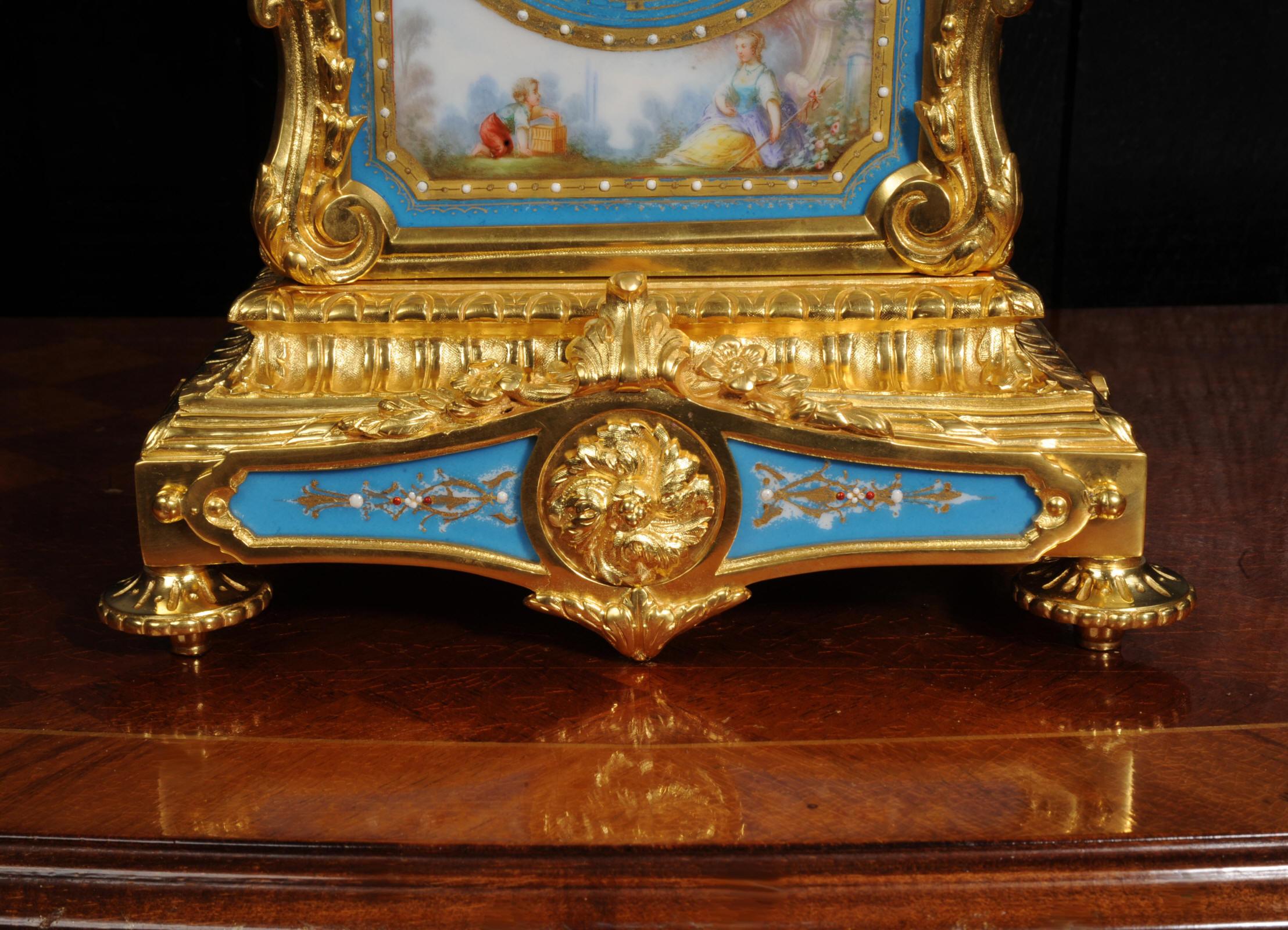 Impresionante Reloj de Ormolu y Porcelana de Sevres Boudoir Antique French en venta 5