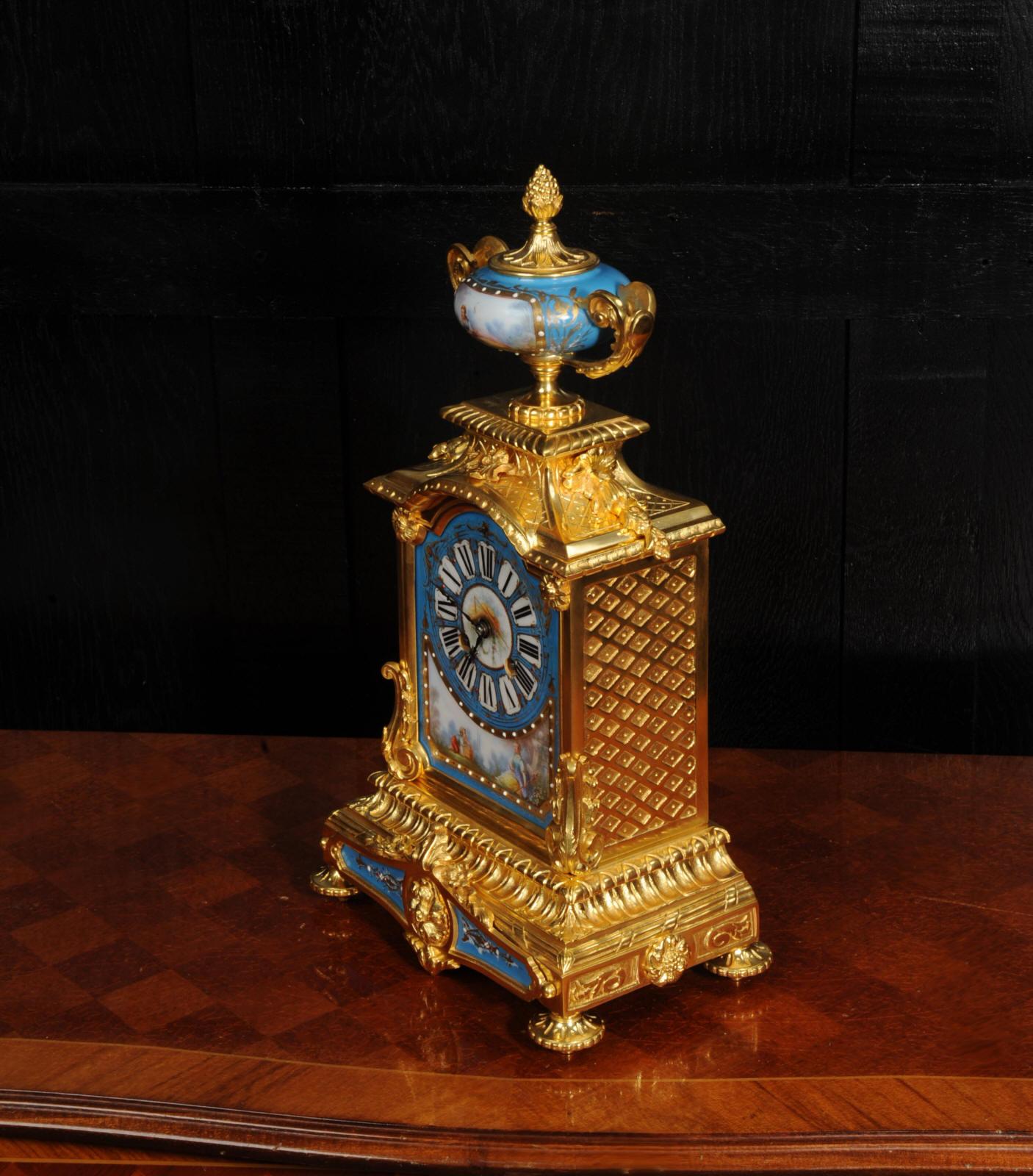 Impresionante Reloj de Ormolu y Porcelana de Sevres Boudoir Antique French en venta 2