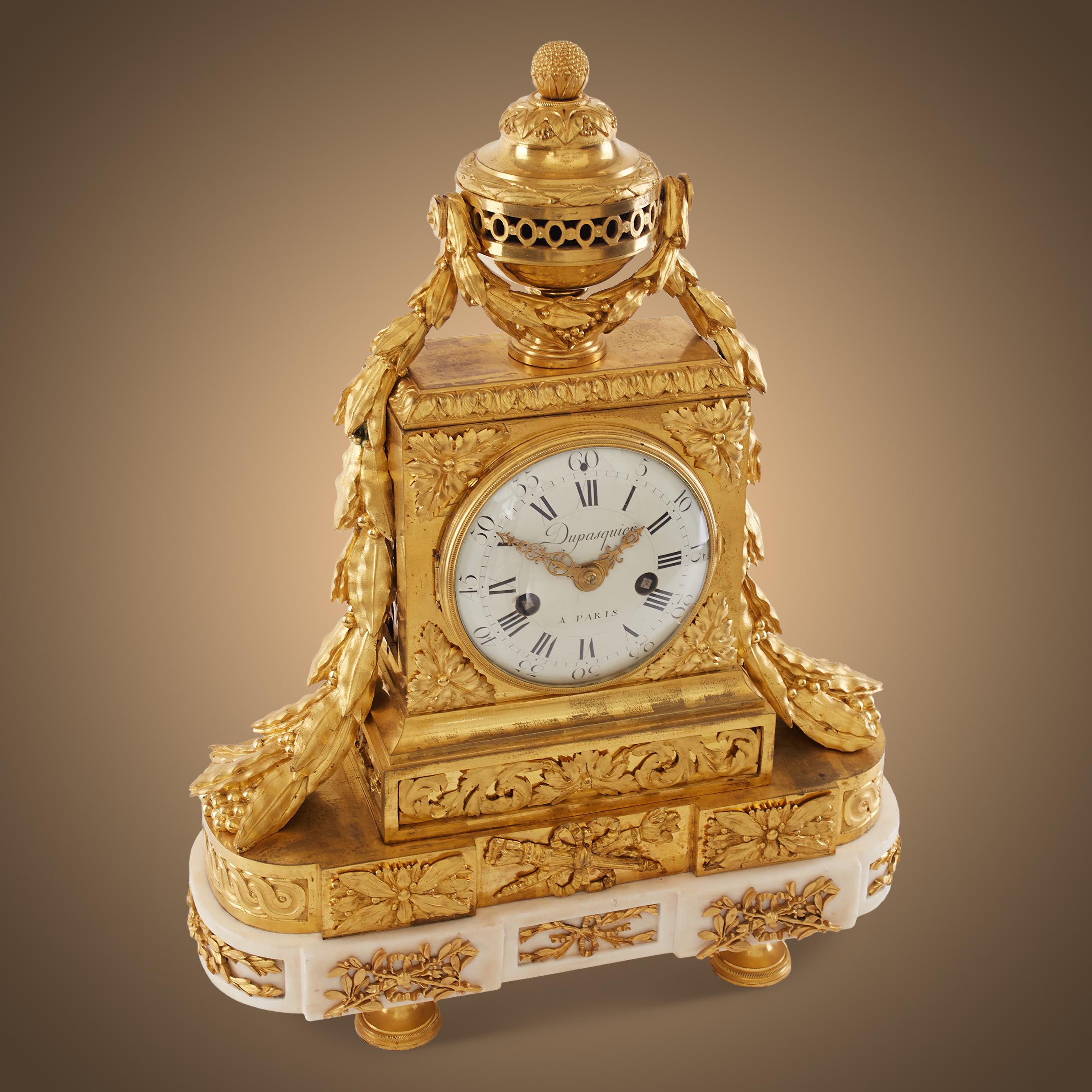Atemberaubende Goldbronze-Kaminuhr, eindrucksvolle Kreativität von Dupasquier (Louis XVI.) im Angebot