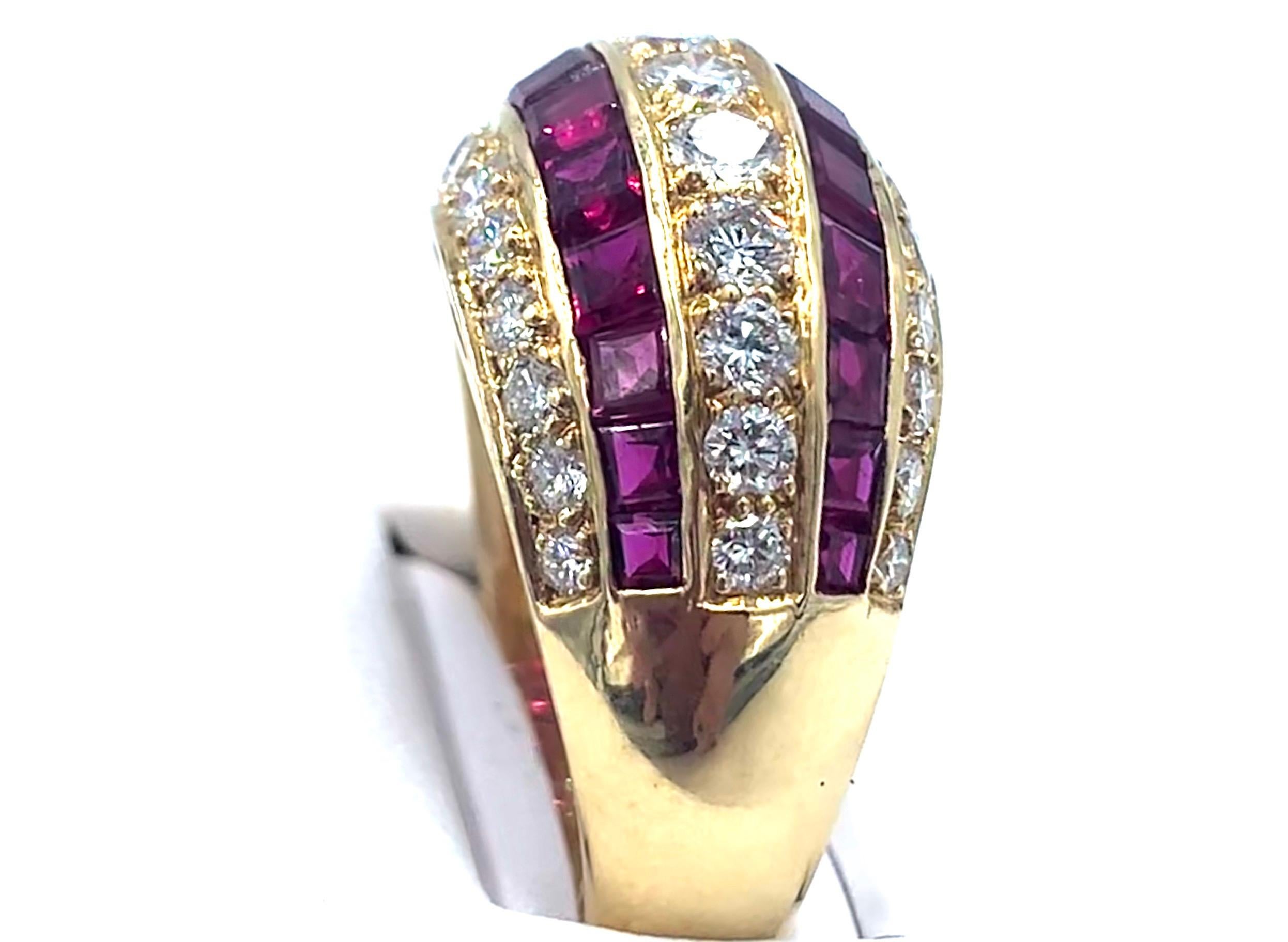 Women's or Men's Stunning Oscar Heyman Ruby and Diamond 18 Karat Yellow Gold Dome Ring