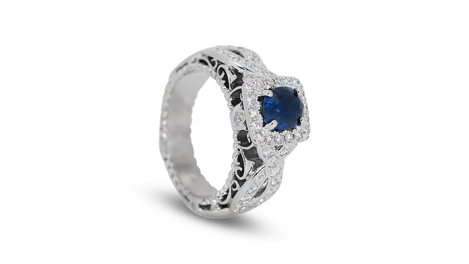 Stunning Oval Shape Natural Sapphire Ring set in 18K White Gold For Sale 3