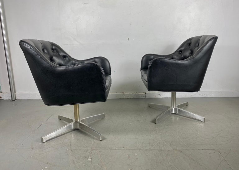 Mid-20th Century Stunning Black Button Tufted Leather Swivel Chairs, Jens Risom for Marble, Pair For Sale
