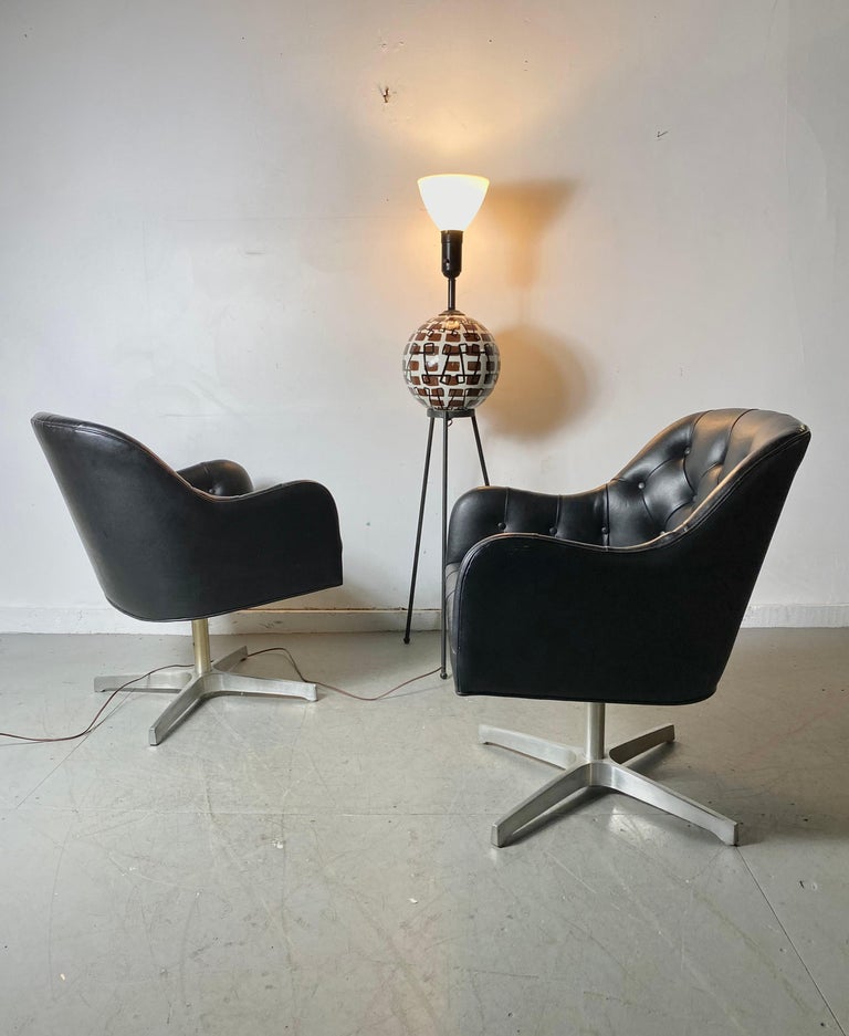 Stunning Black Button Tufted Leather Swivel Chairs, Jens Risom for Marble, Pair For Sale 1