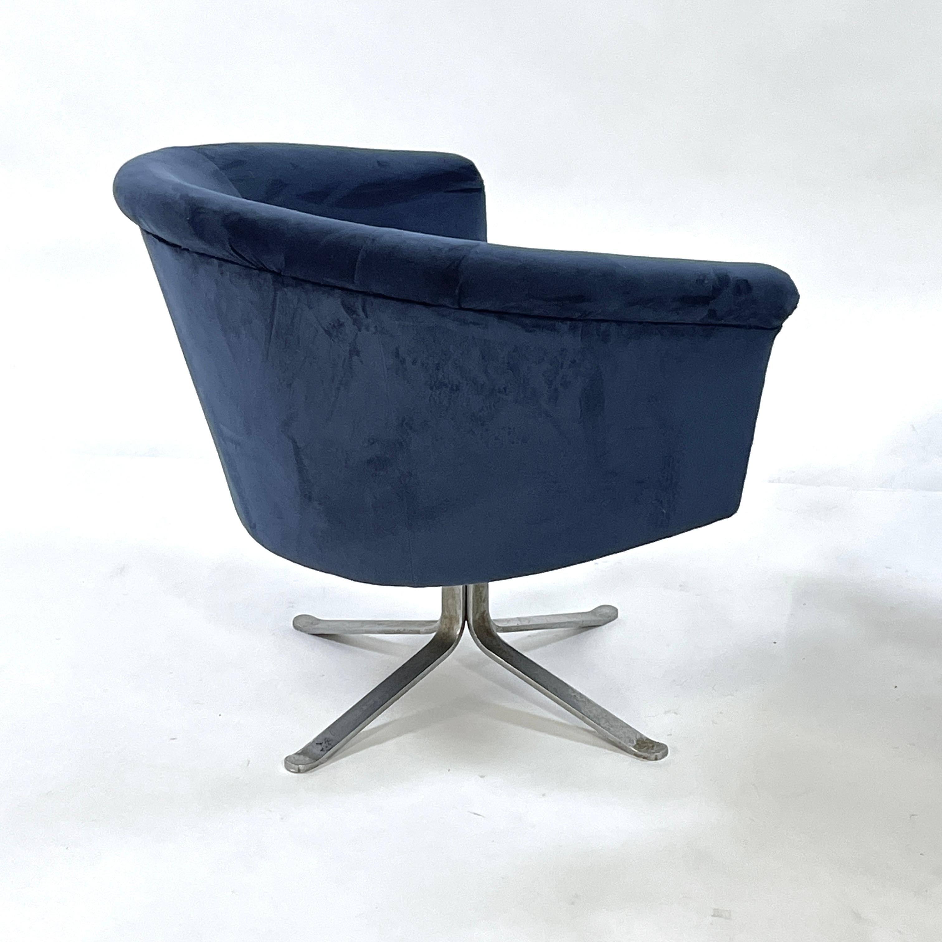 Stunning Pair Blue Velvet Flat Bar Nicos Zorophos Swivel Chairs w.Steel X-Base For Sale 7