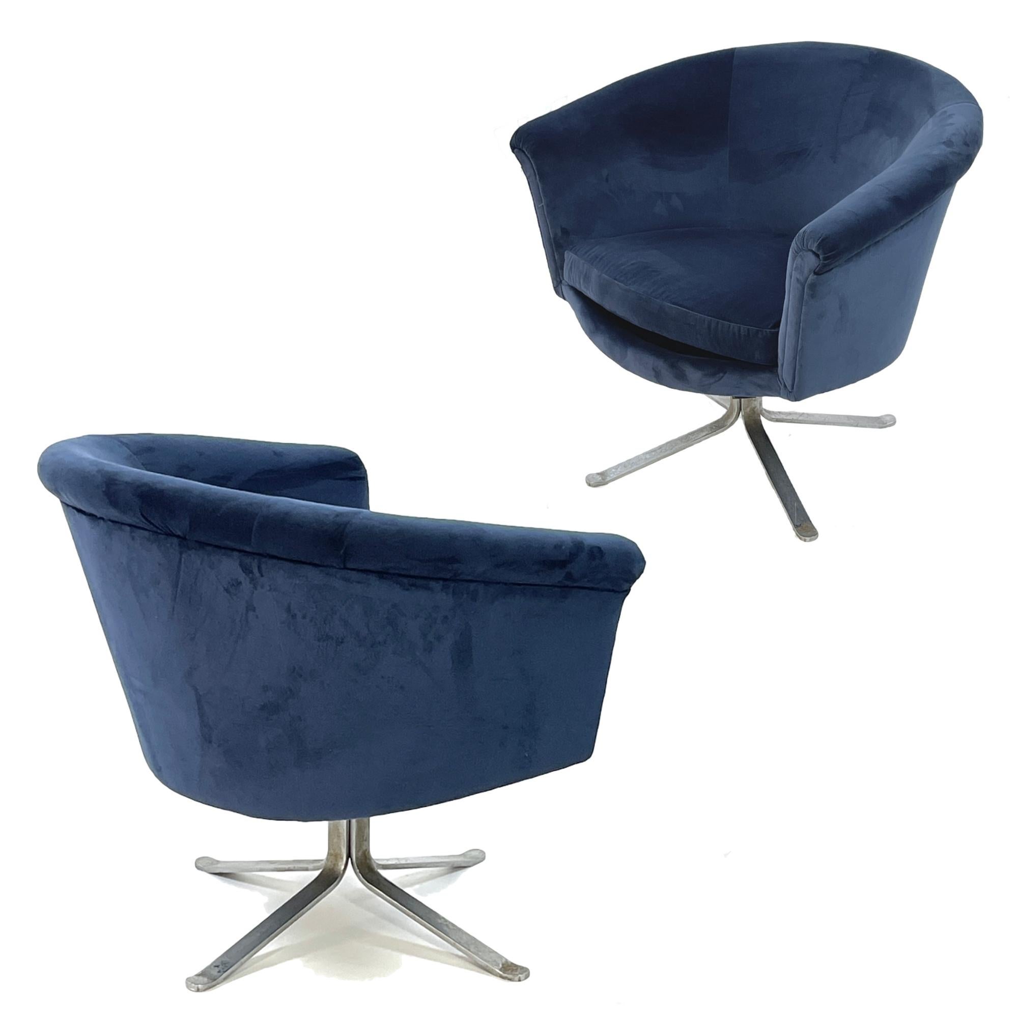 Mid-Century Modern Stunning Pair Blue Velvet Flat Bar Nicos Zorophos Swivel Chairs w.Steel X-Base For Sale