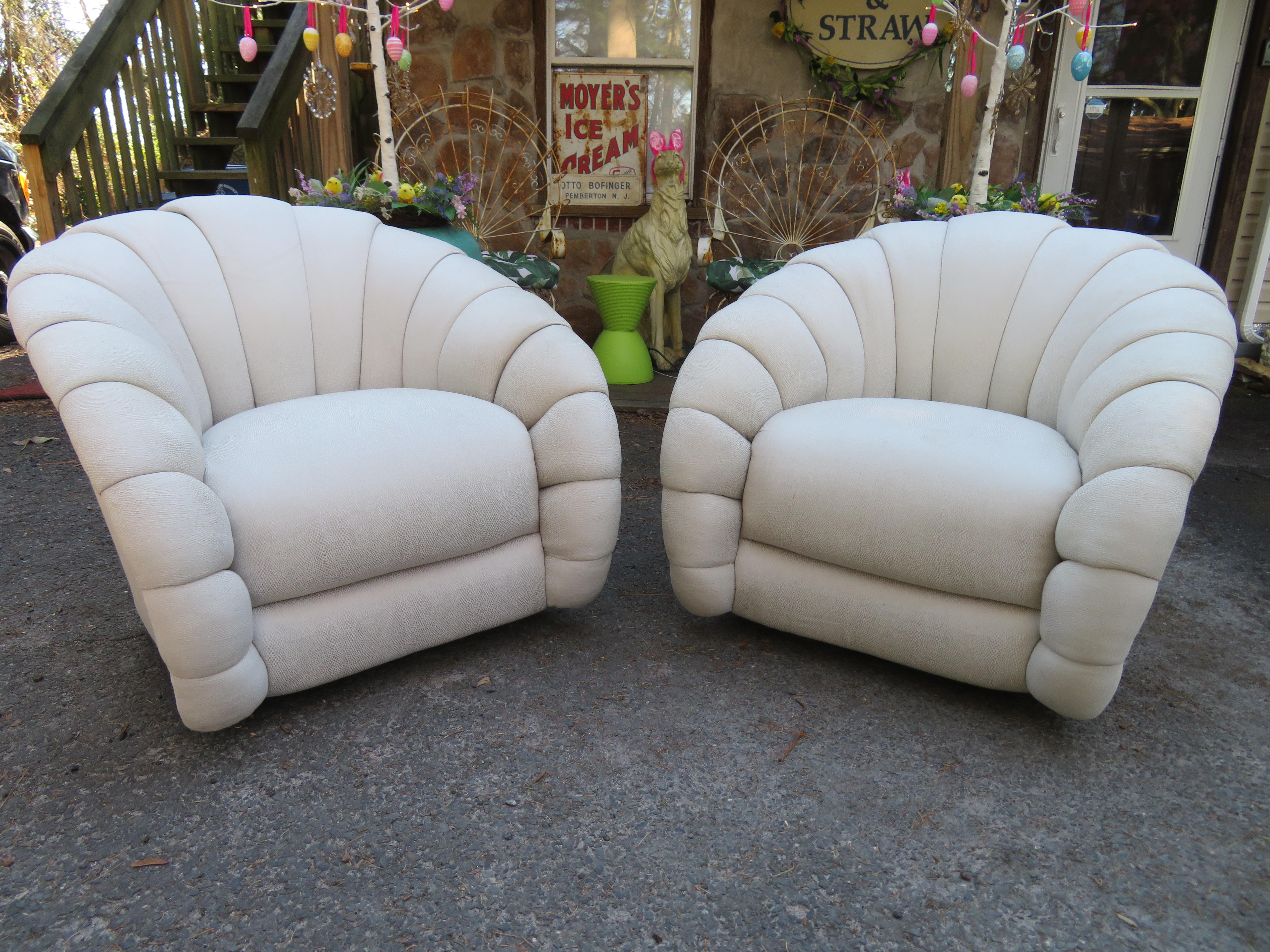 Stunning Pair of Directional Croissant Swivel Lounge Chair Mid-Century For Sale 7