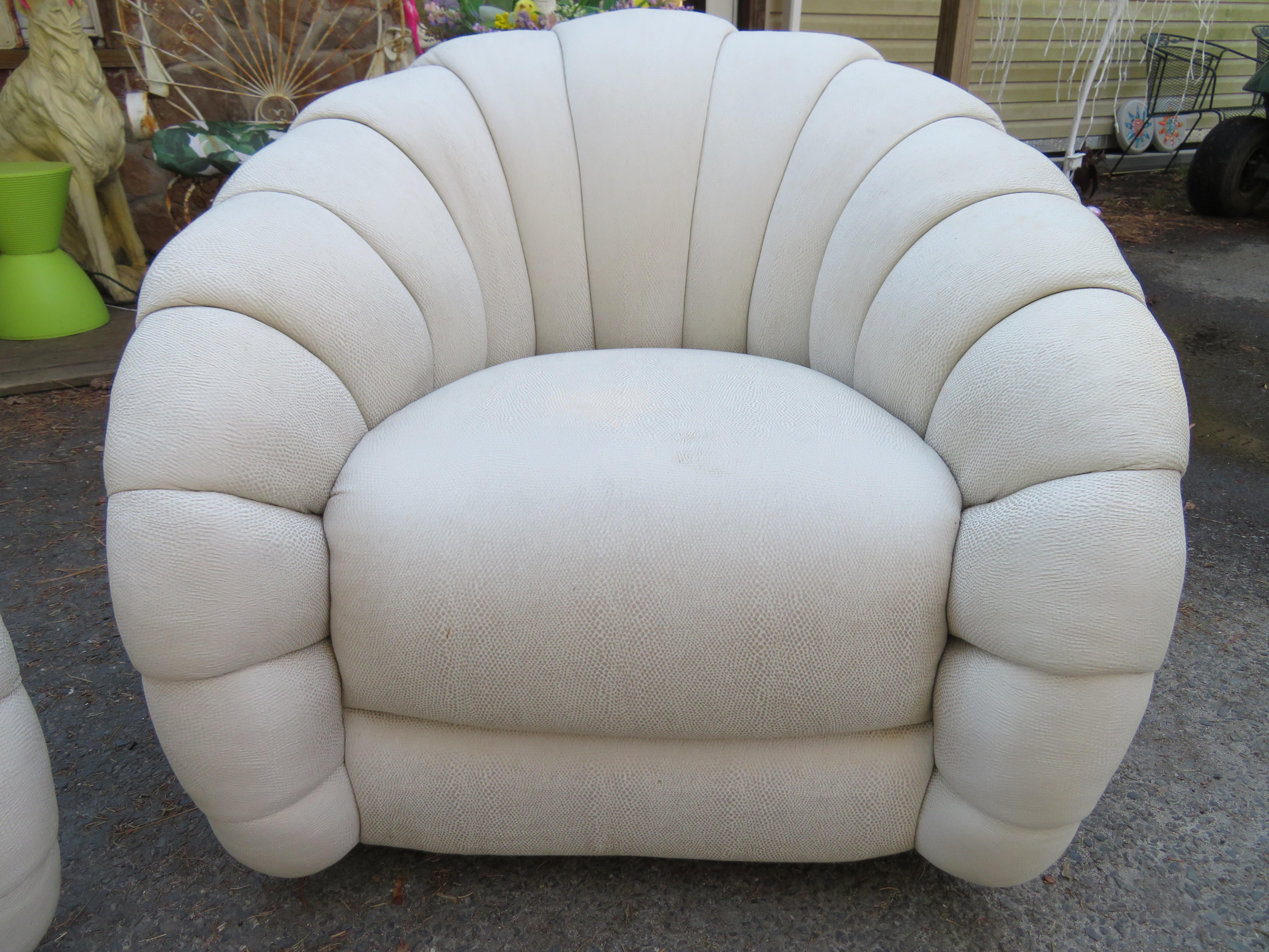 American Stunning Pair of Directional Croissant Swivel Lounge Chair Mid-Century For Sale