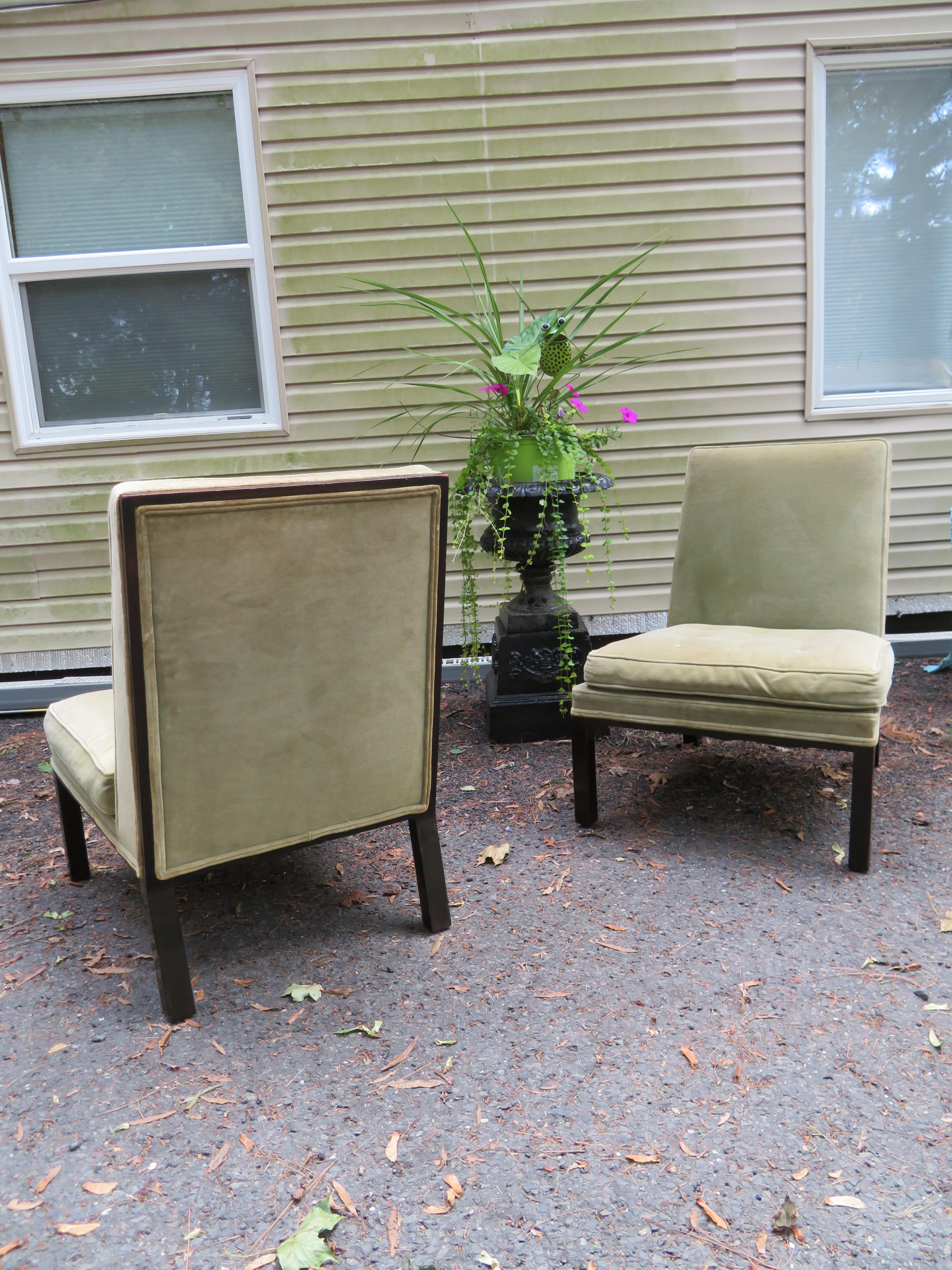 Atemberaubendes Paar Harvey Probber Chunky Leg Slipper Chair Mid-Century Modern im Zustand „Gut“ im Angebot in Pemberton, NJ