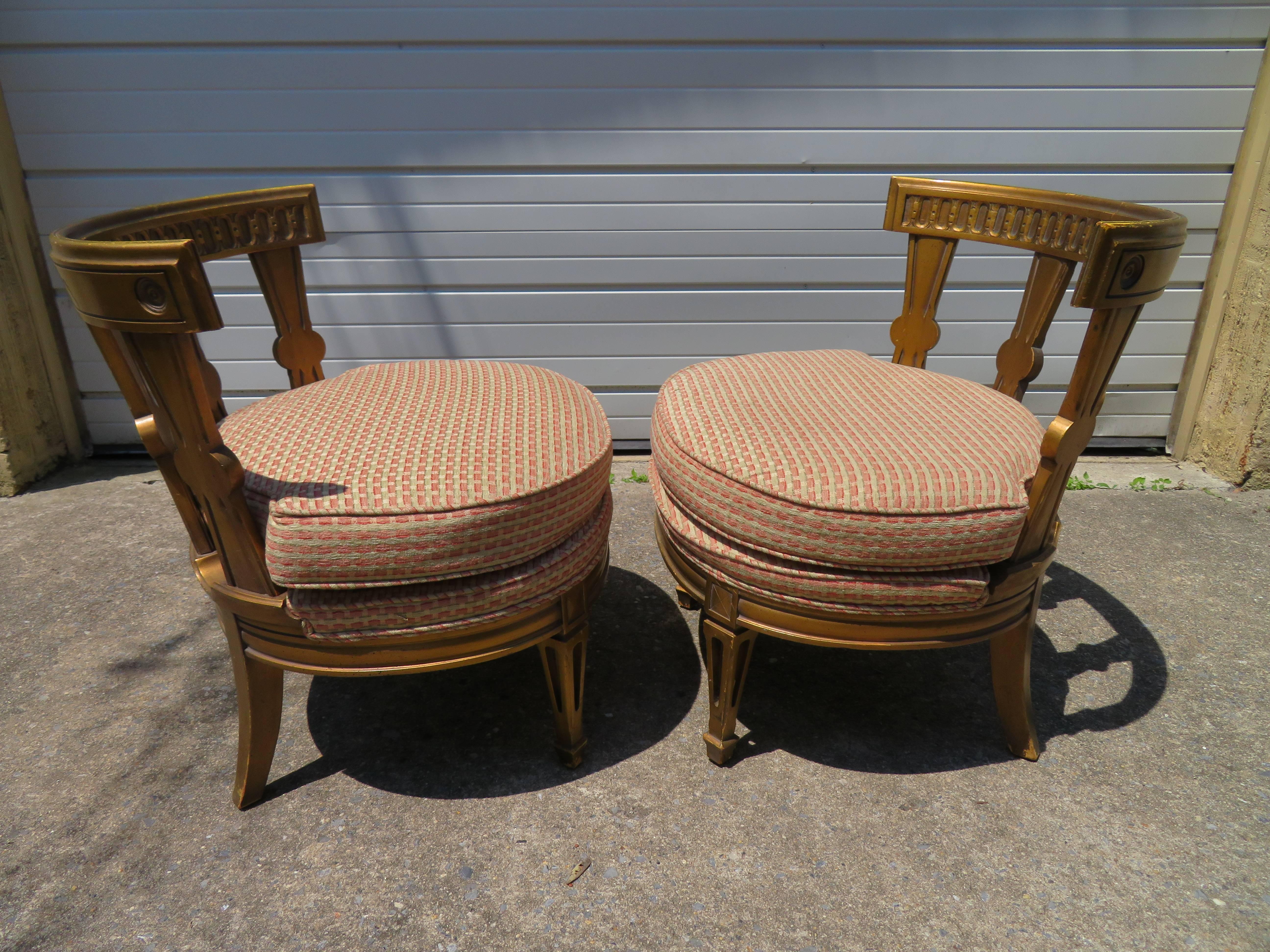 Atemberaubendes Paar Sessel ohne Armlehne im Hollywood-Regency-Stil von Maison Jansen (Hollywood Regency) im Angebot