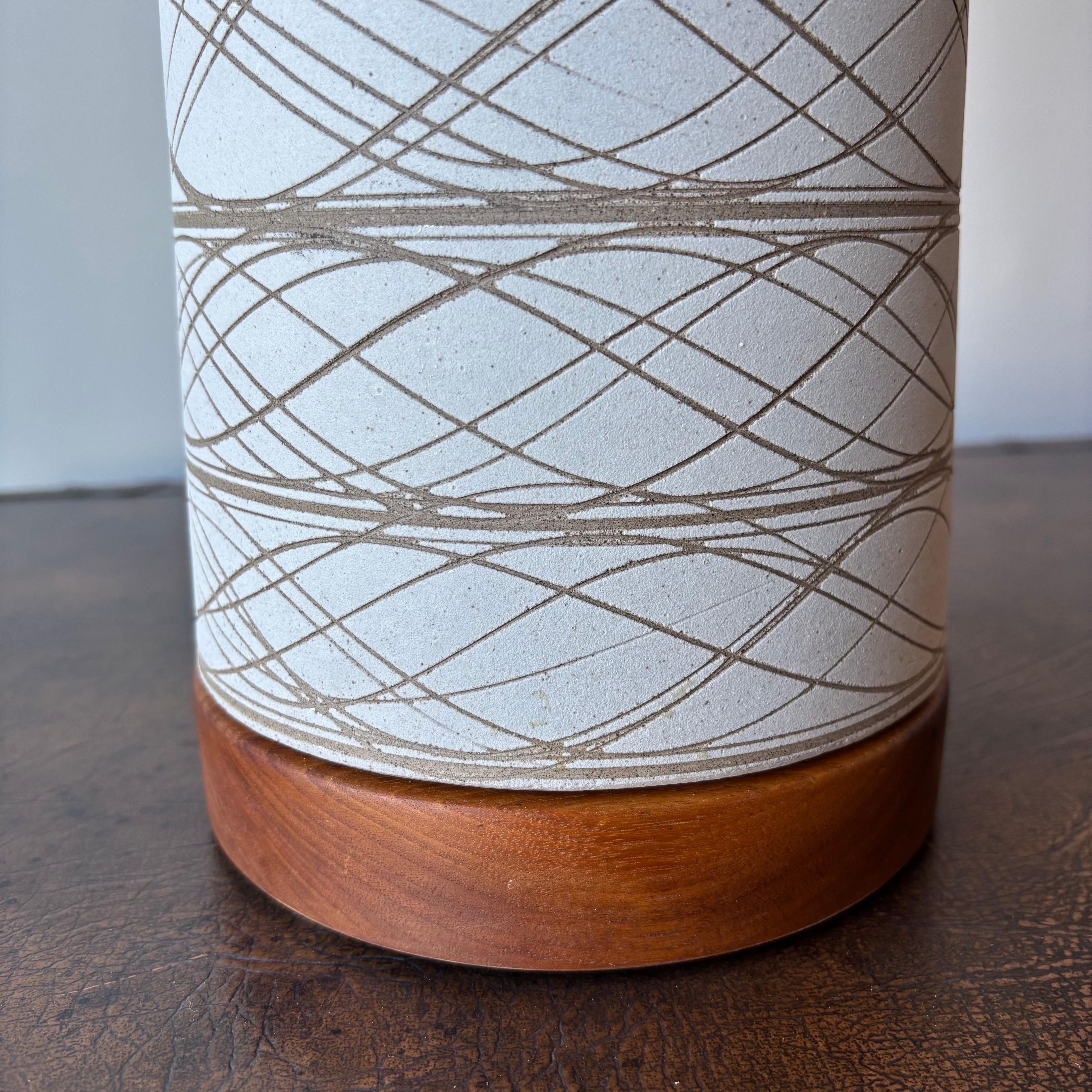 20ième siècle Superbe paire de lampes Jane et Gordon Martz, Marshall Studios en vente