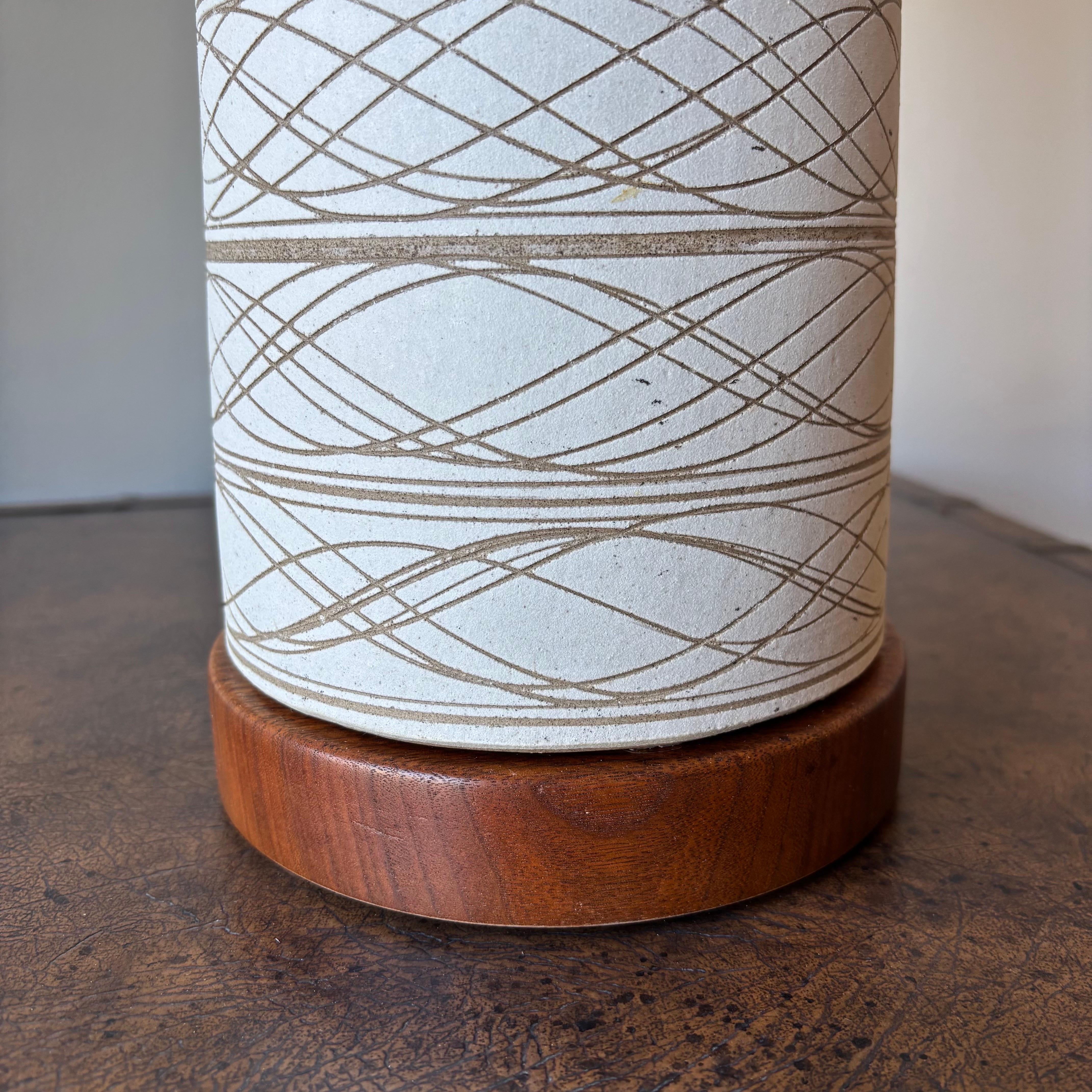 Superbe paire de lampes Jane et Gordon Martz, Marshall Studios en vente 3