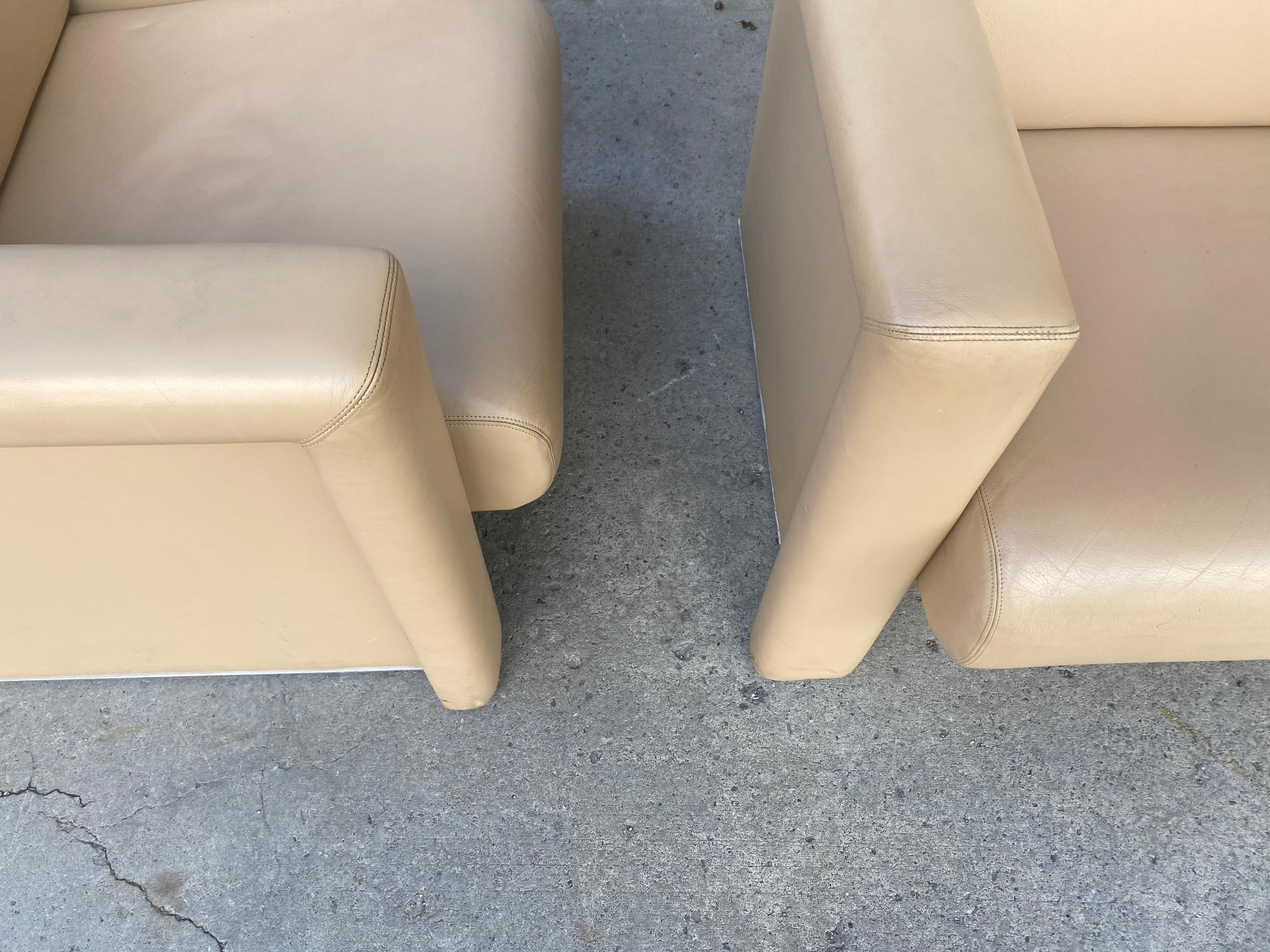 Steel Stunning Pair Leather Chairs, Tobia Scarpa for Knoll, Made in Italy For Sale