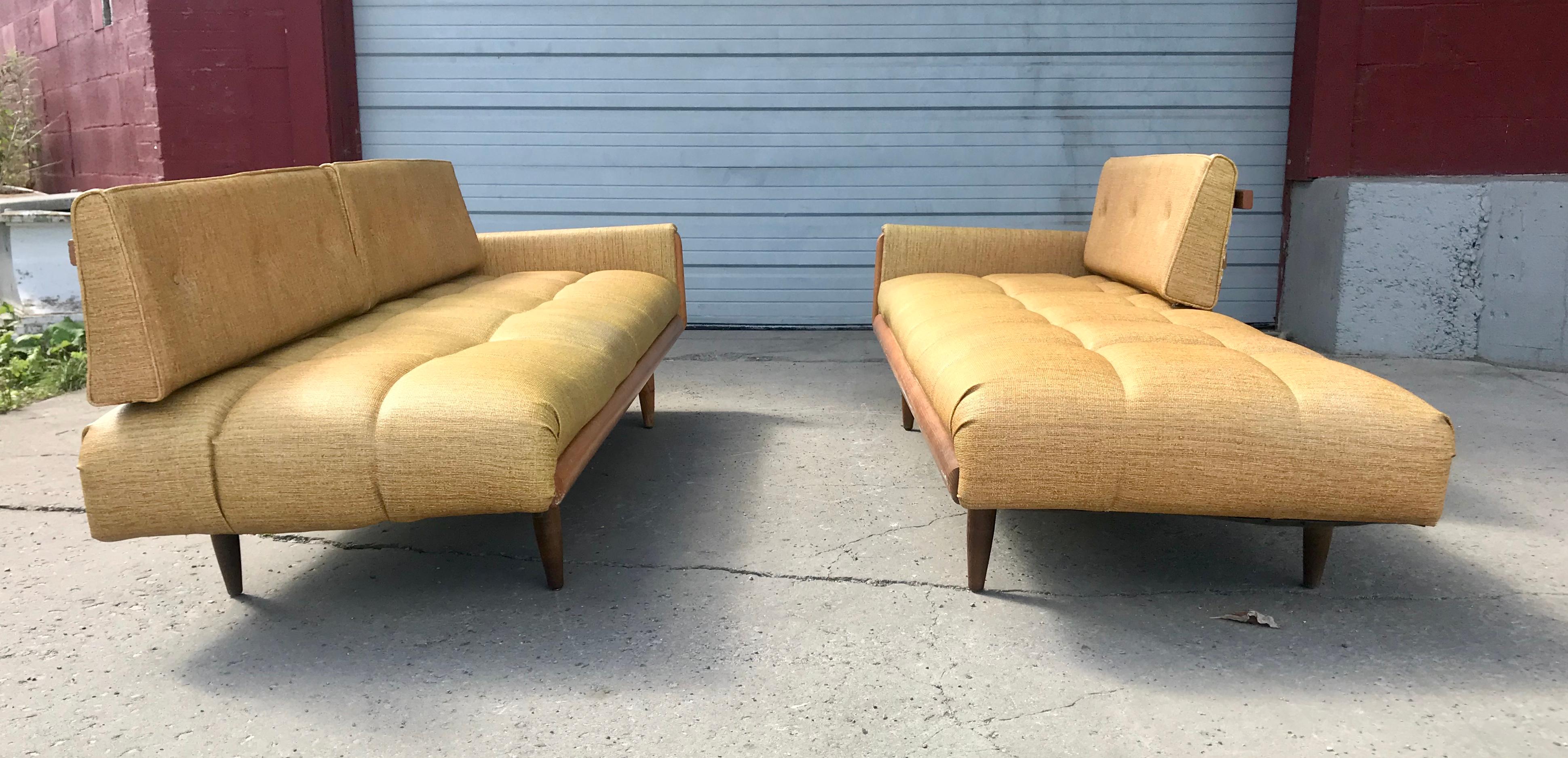 Mid-20th Century  Modernist Button Tufted Daybed Attributed to Adrian Pearsall