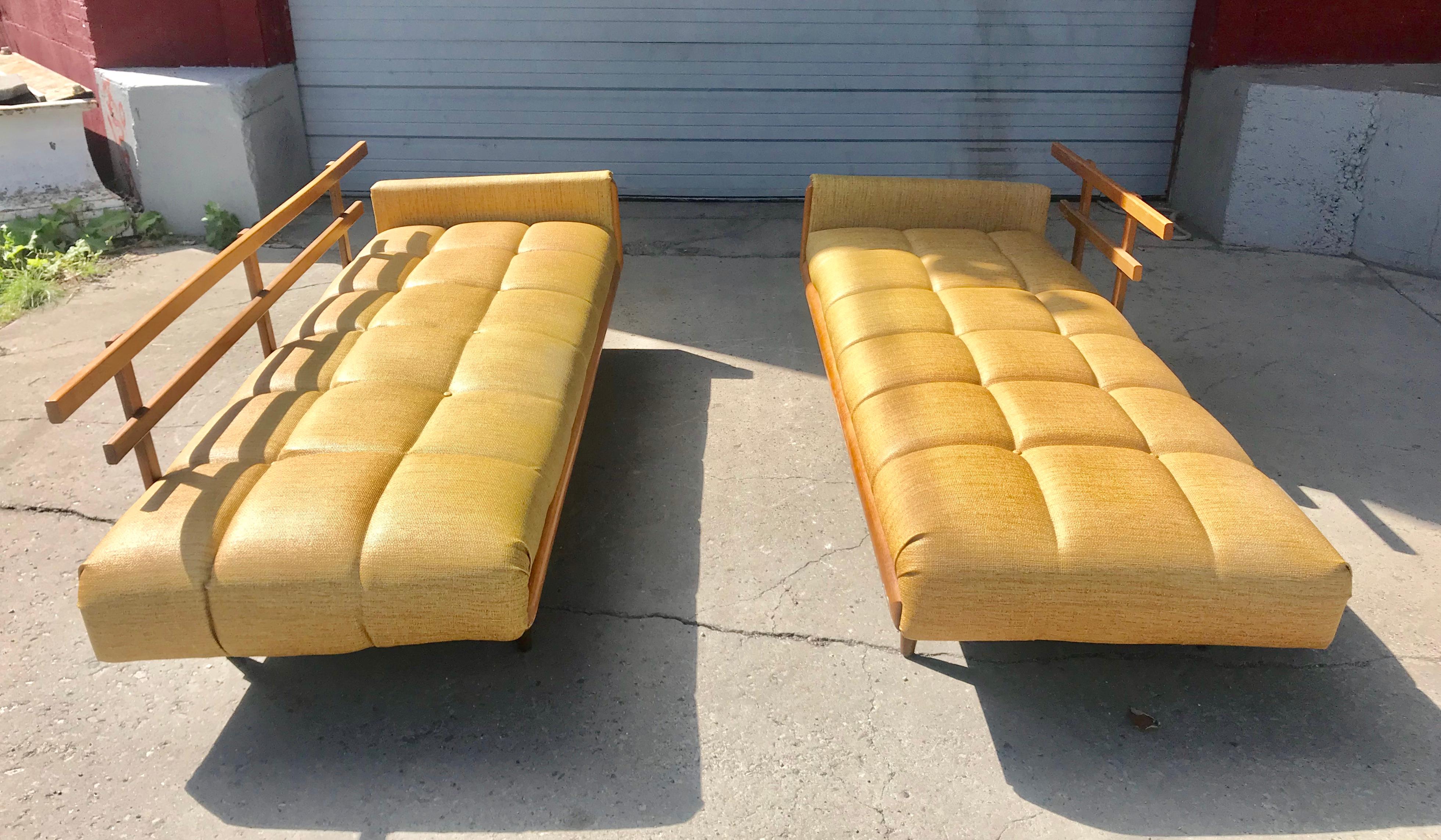 Naugahyde  Modernist Button Tufted Daybed Attributed to Adrian Pearsall
