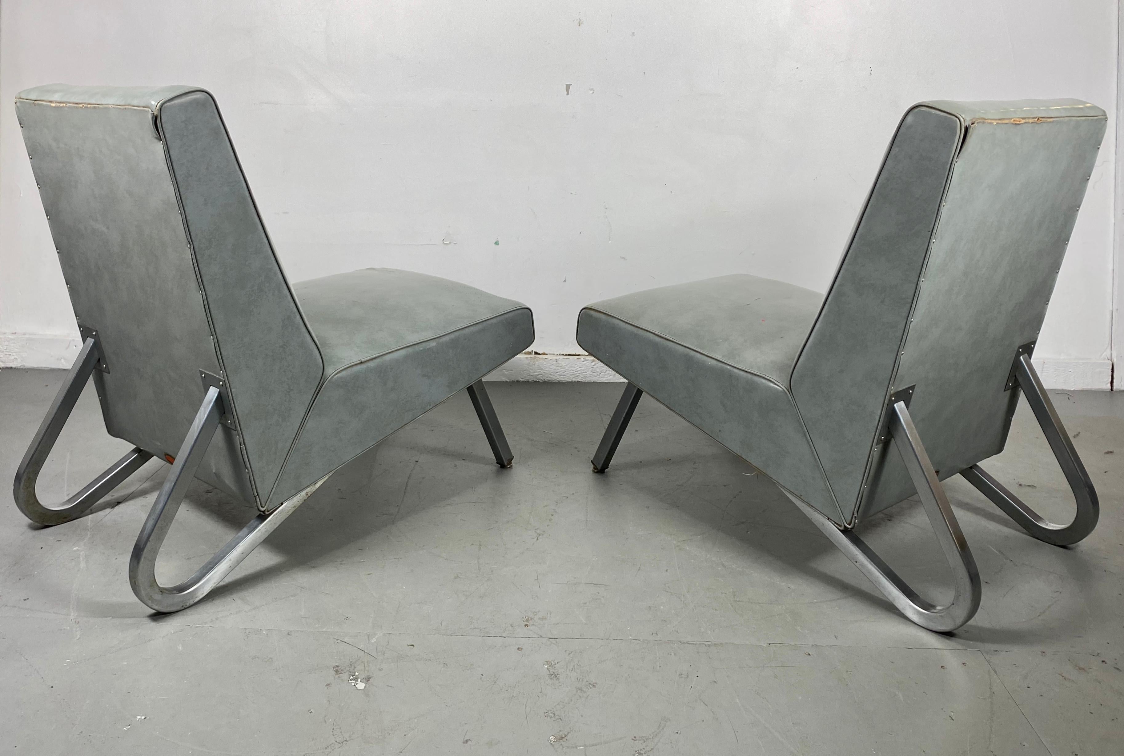 Mid-20th Century Stunning Pair of Modernist Deco Slipper Lounge Chairs Royal Metal Mfg. Co. 1940s