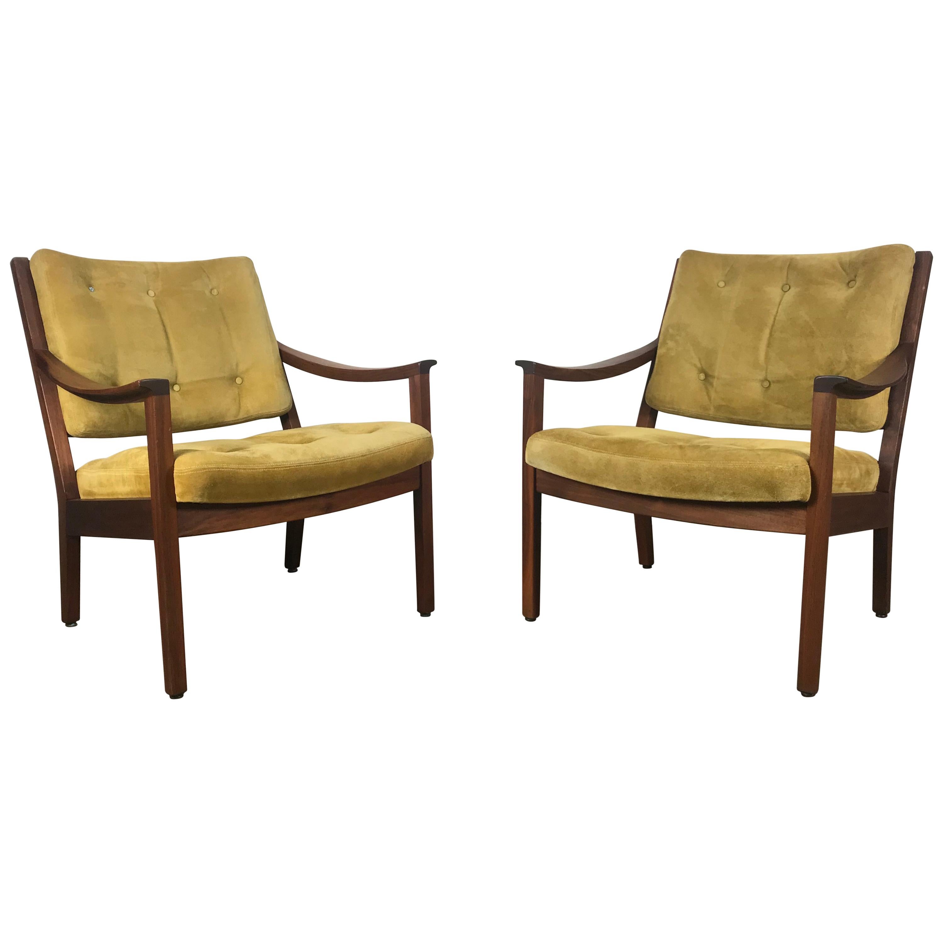 Stunning Pair Modernist Walnut and Suede Lounge Chairs by Gunlocke