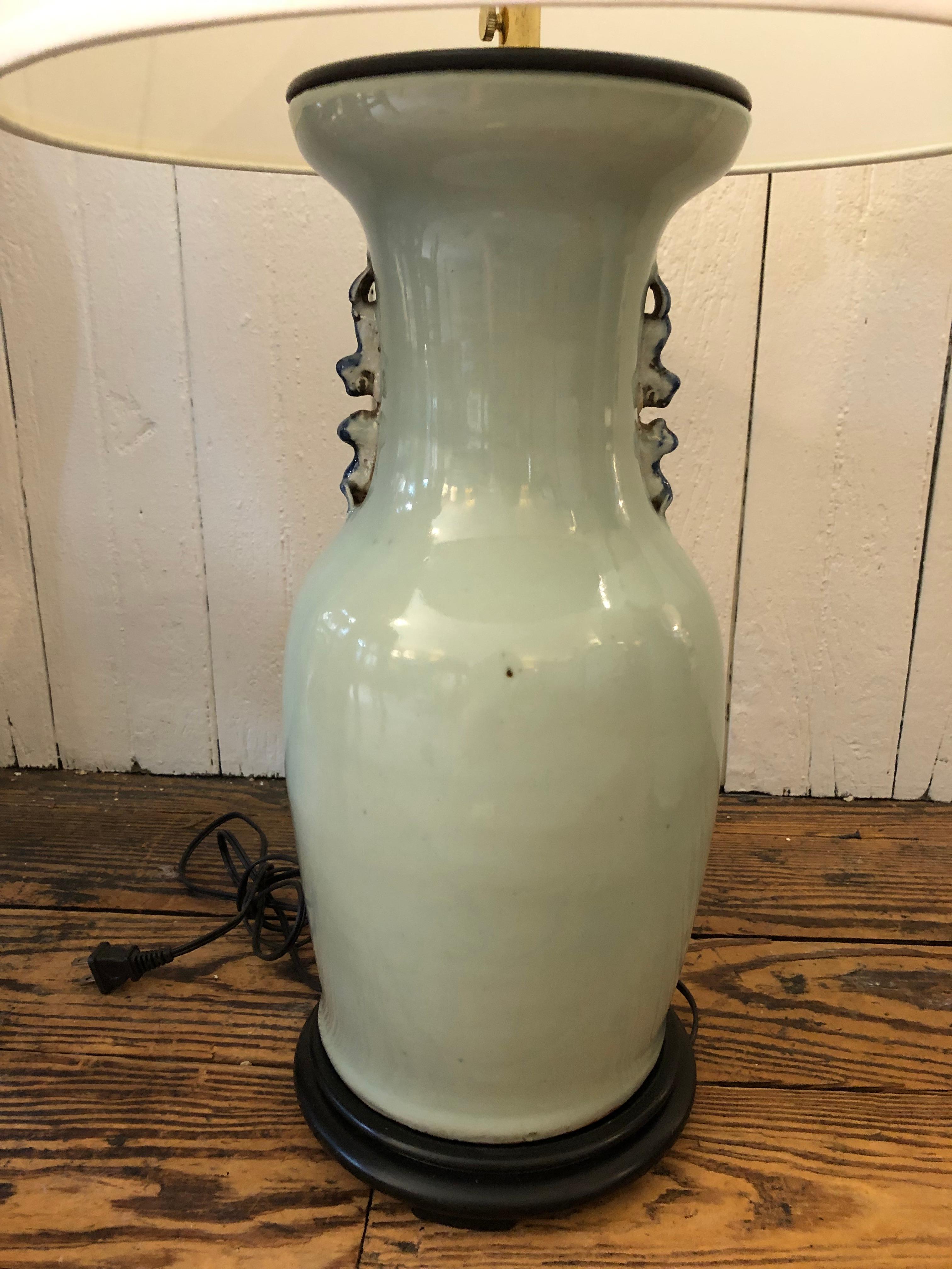 Stunning Pair of 19th Century Chinese Blue & White Table Lamps In Good Condition For Sale In Hopewell, NJ