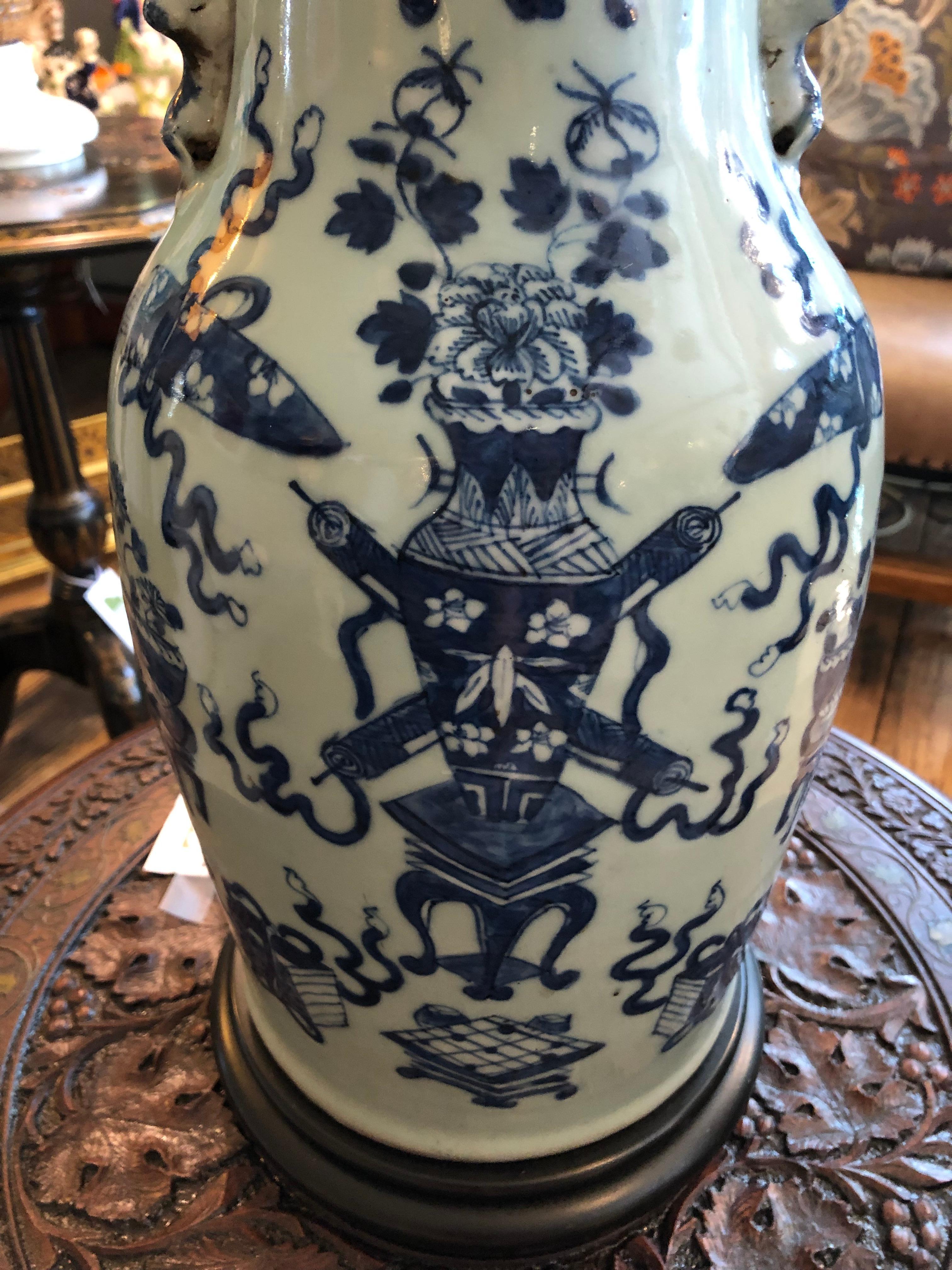 Stunning Pair of 19th Century Chinese Blue & White Table Lamps For Sale 2