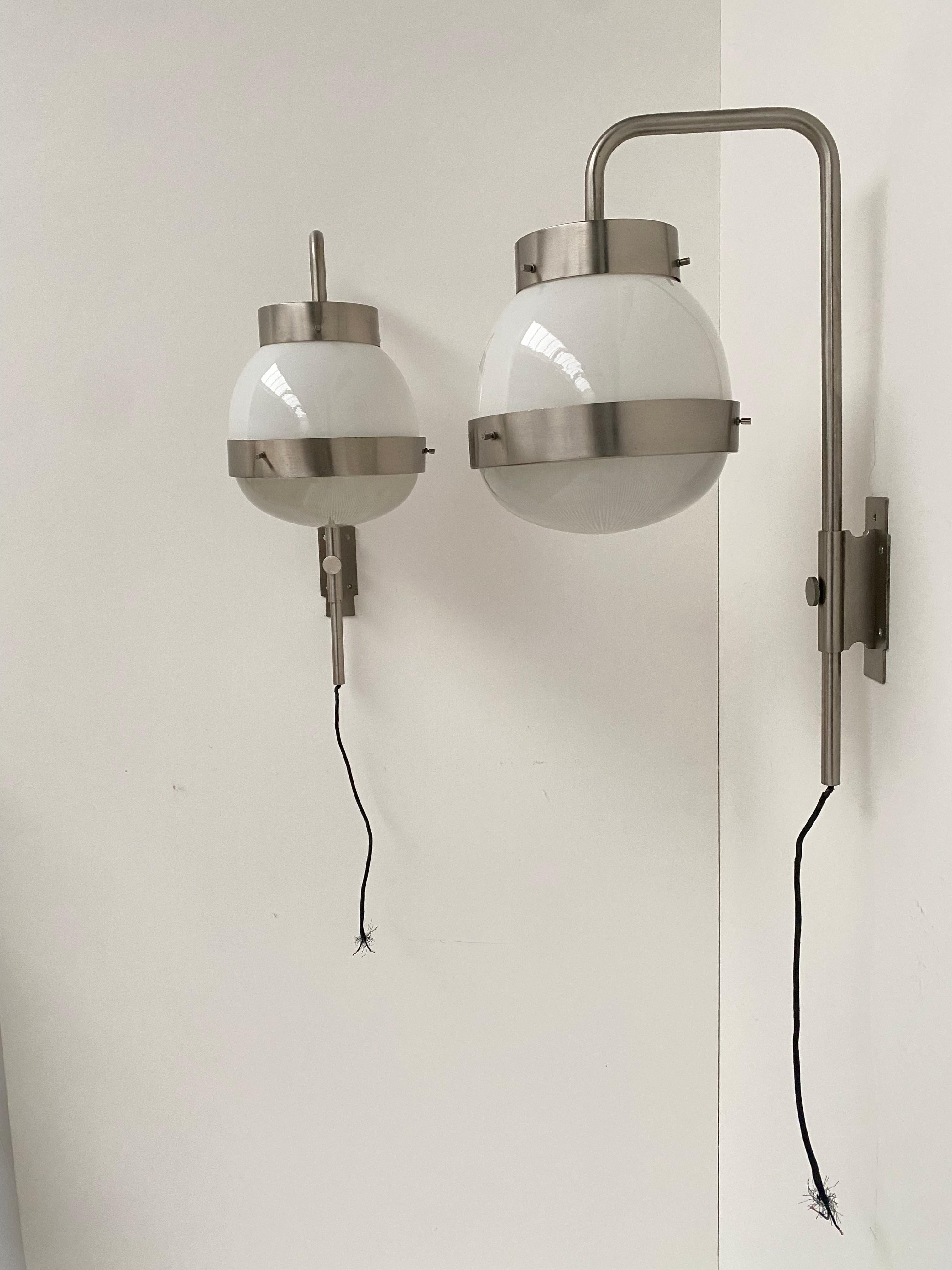 Stunning Pair of 60's Adjustable 'Delta' Wall Sconces by Sergio Mazza, Artemide  For Sale 5