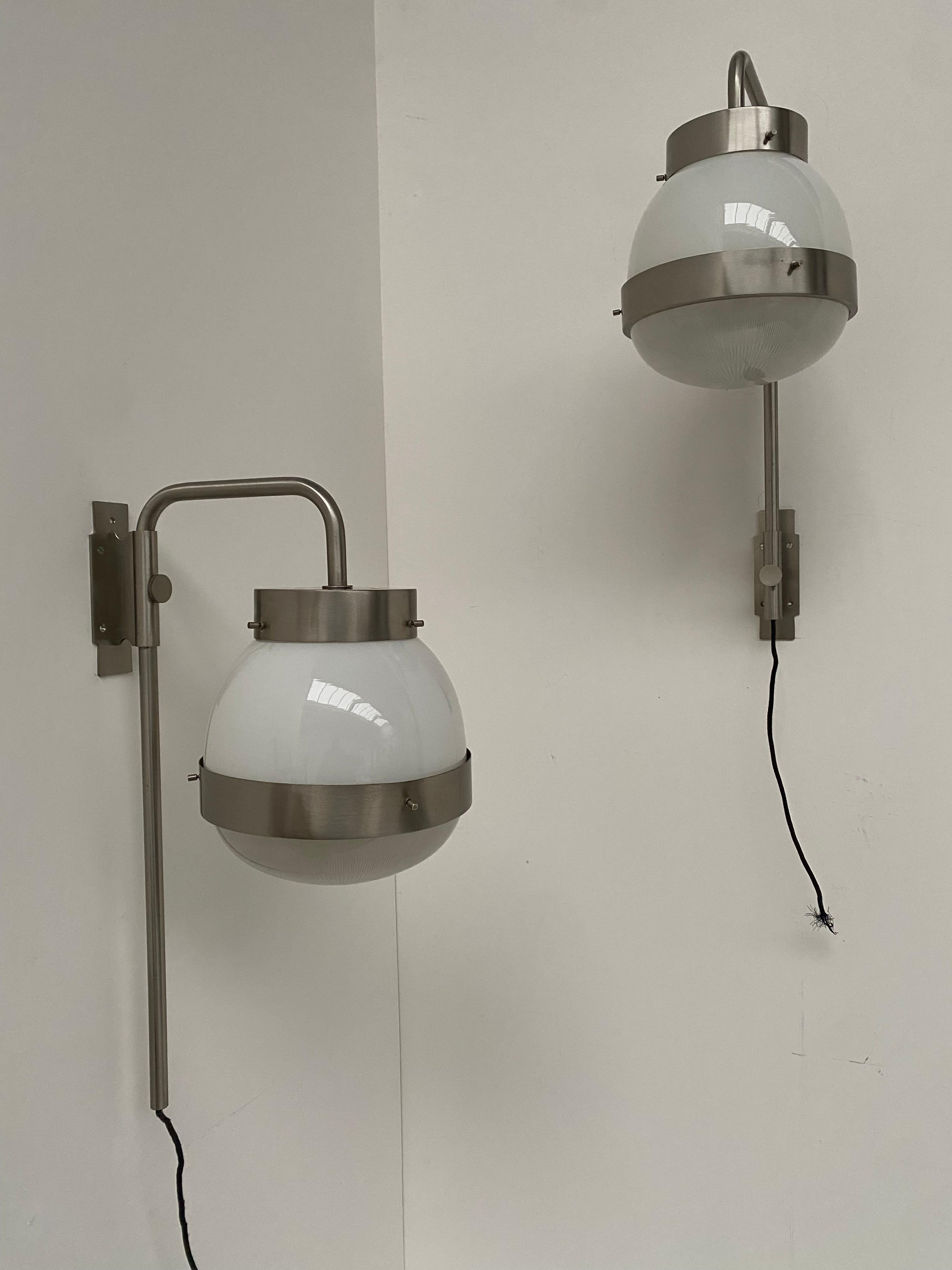 Stunning Pair of 60's Adjustable 'Delta' Wall Sconces by Sergio Mazza, Artemide  For Sale 11